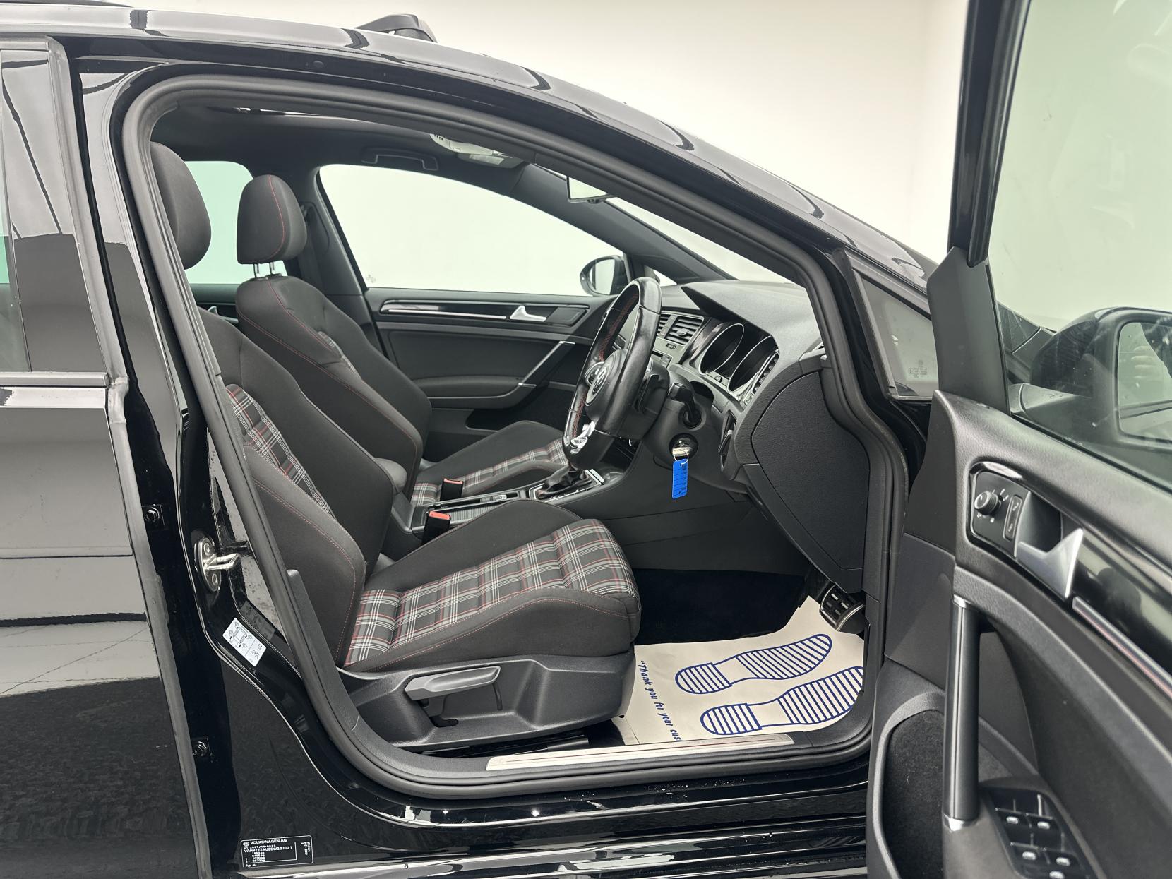 Volkswagen Golf 2.0 TSI BlueMotion Tech GTI Hatchback 5dr Petrol DSG Euro 6 (s/s) (220 ps)