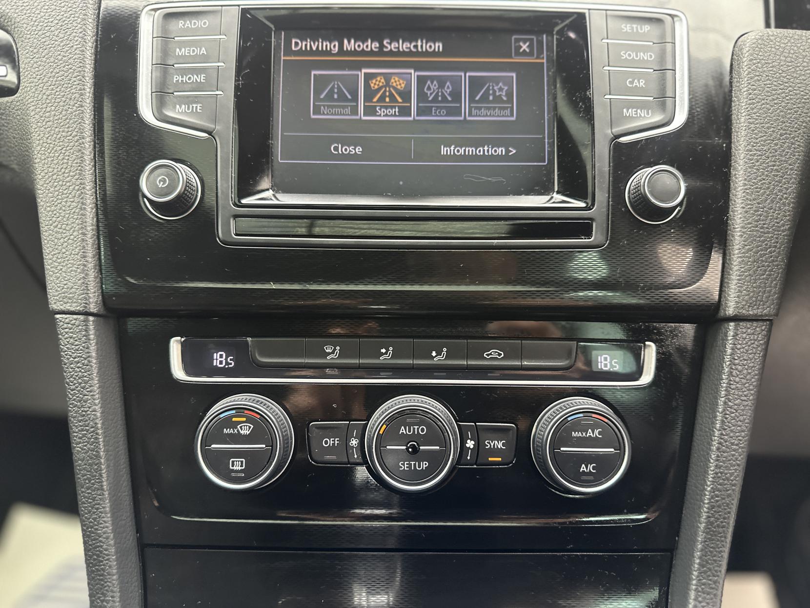 Volkswagen Golf 2.0 TSI BlueMotion Tech GTI Hatchback 5dr Petrol DSG Euro 6 (s/s) (220 ps)