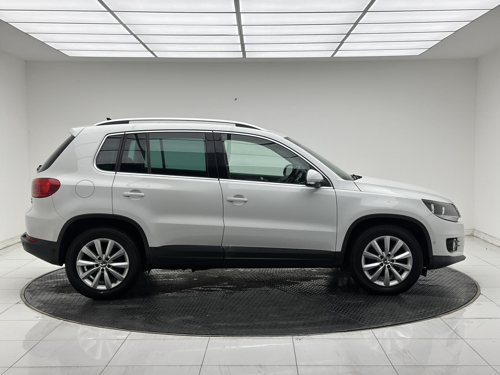 Volkswagen Tiguan 2.0 TDI BlueMotion Tech Match SUV 5dr Diesel Manual 2WD Euro 6 (s/s) (150 ps)