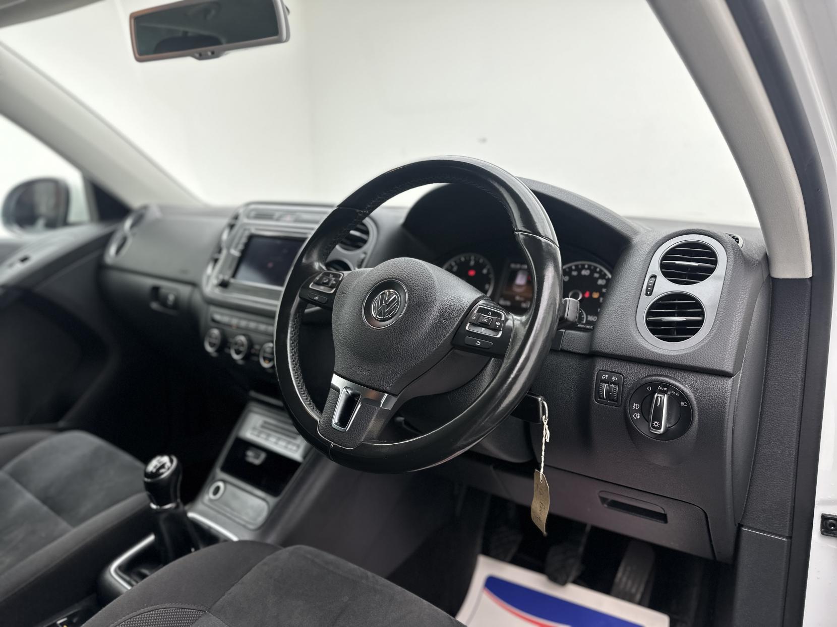 Volkswagen Tiguan 2.0 TDI BlueMotion Tech Match SUV 5dr Diesel Manual 2WD Euro 6 (s/s) (150 ps)