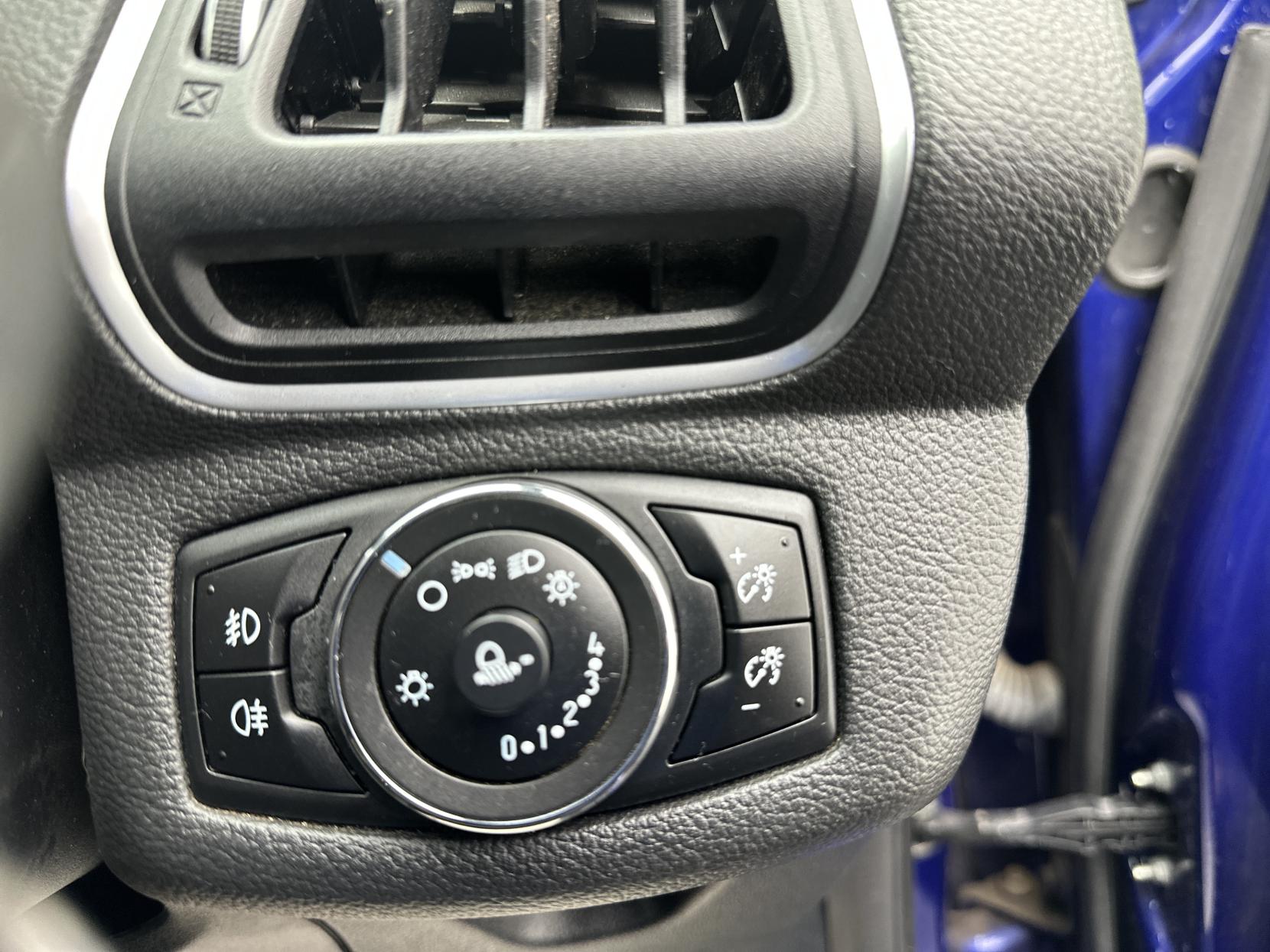 Ford B-Max 1.6 Titanium Navigator MPV 5dr Petrol Powershift Euro 6 (105 ps)