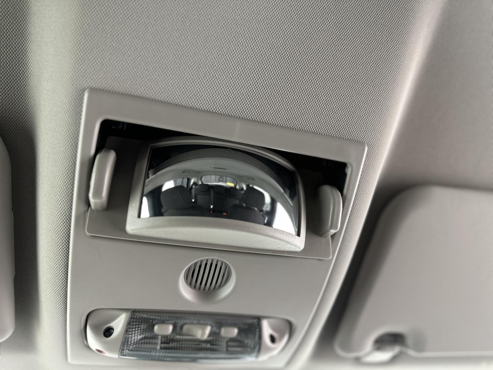 Ford B-Max 1.6 Titanium Navigator MPV 5dr Petrol Powershift Euro 6 (105 ps)