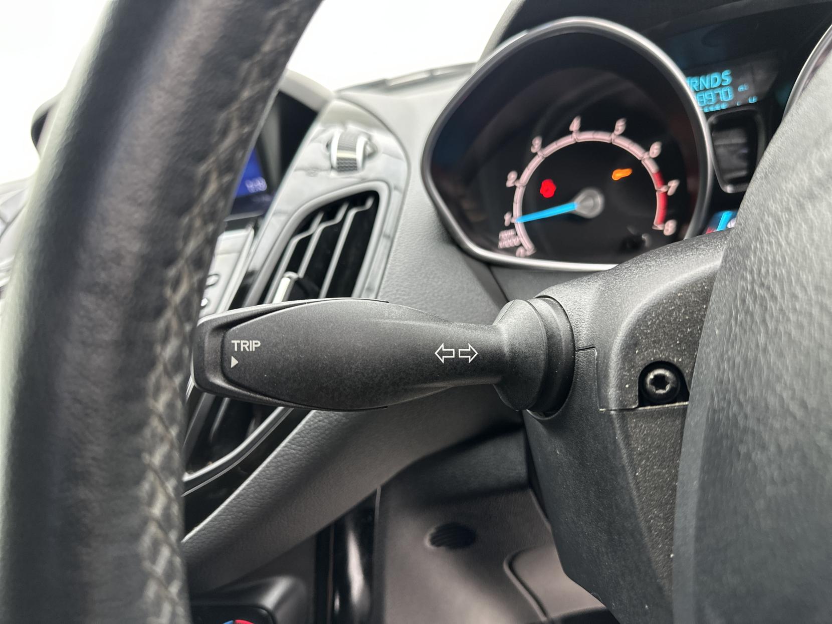 Ford B-Max 1.6 Titanium Navigator MPV 5dr Petrol Powershift Euro 6 (105 ps)