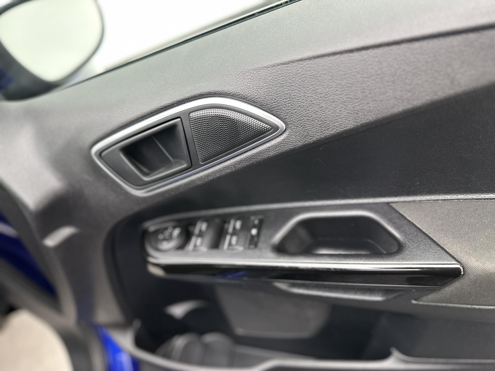 Ford B-Max 1.6 Titanium Navigator MPV 5dr Petrol Powershift Euro 6 (105 ps)