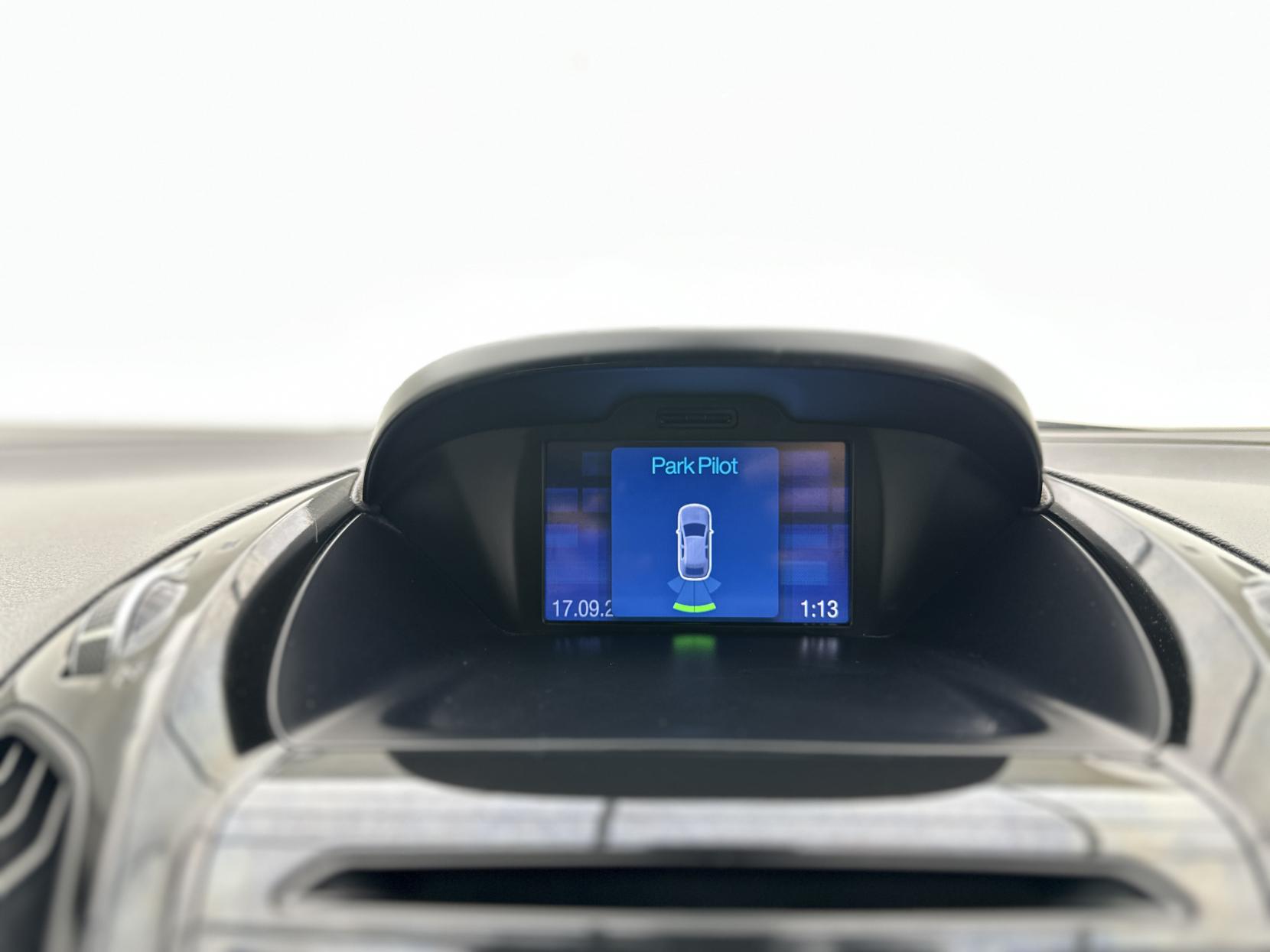 Ford B-Max 1.6 Titanium Navigator MPV 5dr Petrol Powershift Euro 6 (105 ps)