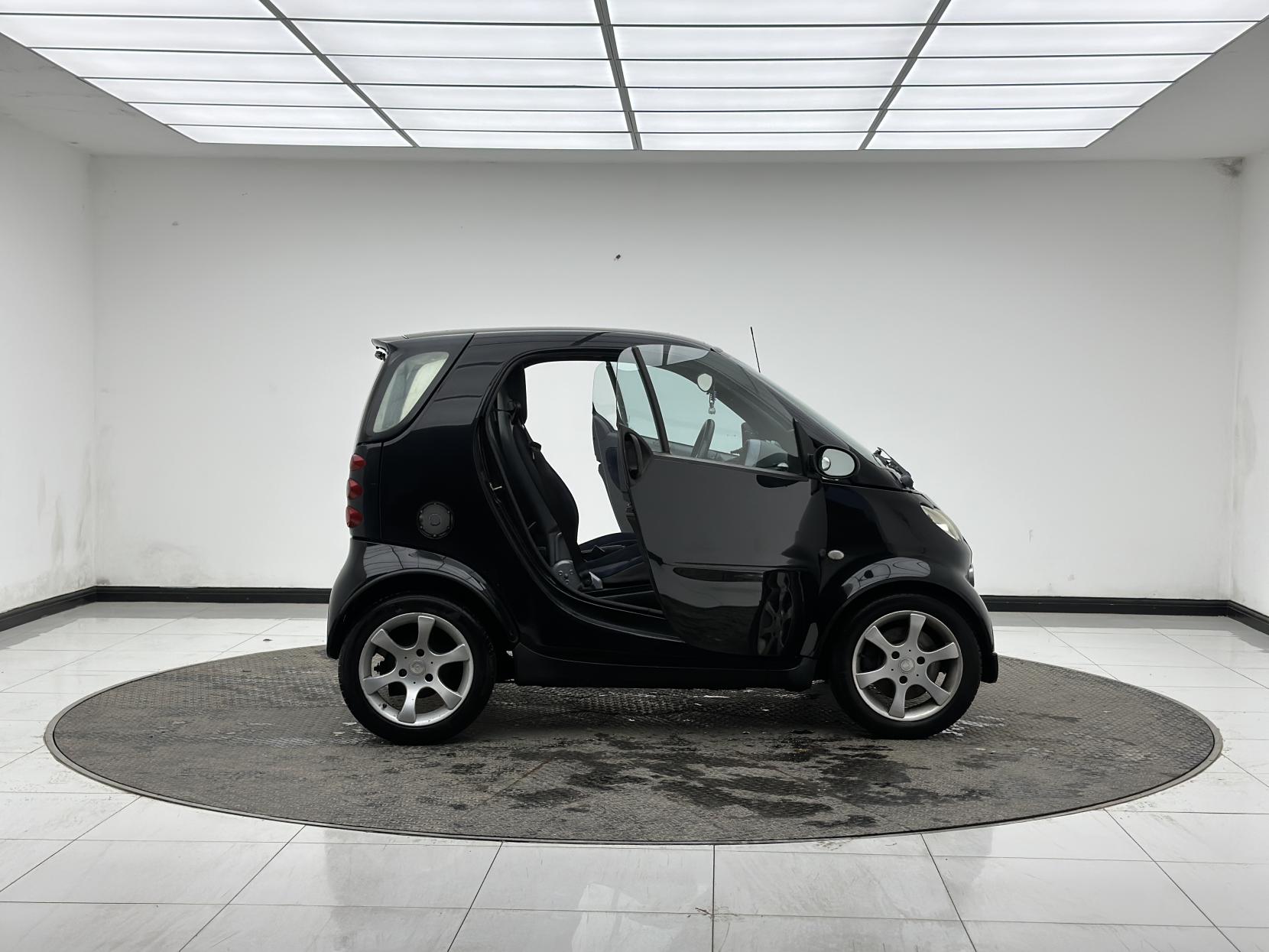 Smart fortwo 0.7 City Pulse Hatchback 3dr Petrol Automatic (113 g/km, 61 bhp)