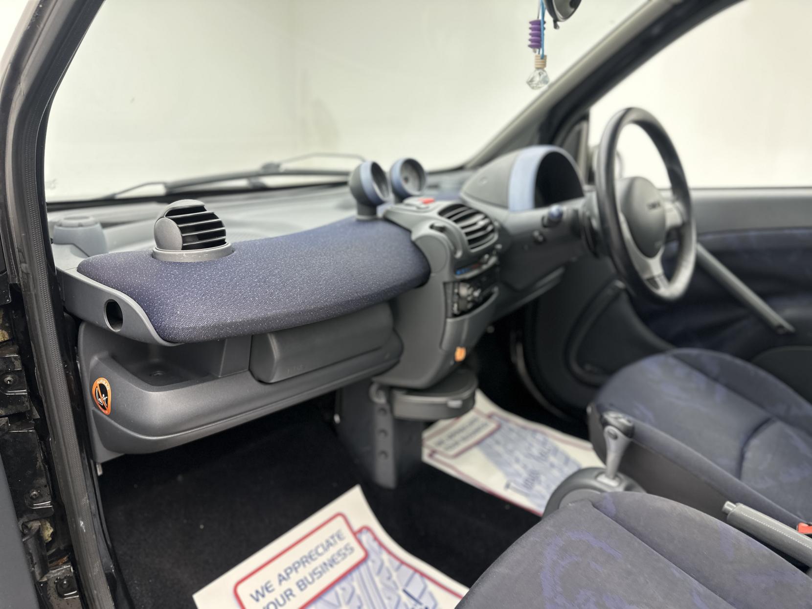 Smart fortwo 0.7 City Pulse Hatchback 3dr Petrol Automatic (113 g/km, 61 bhp)