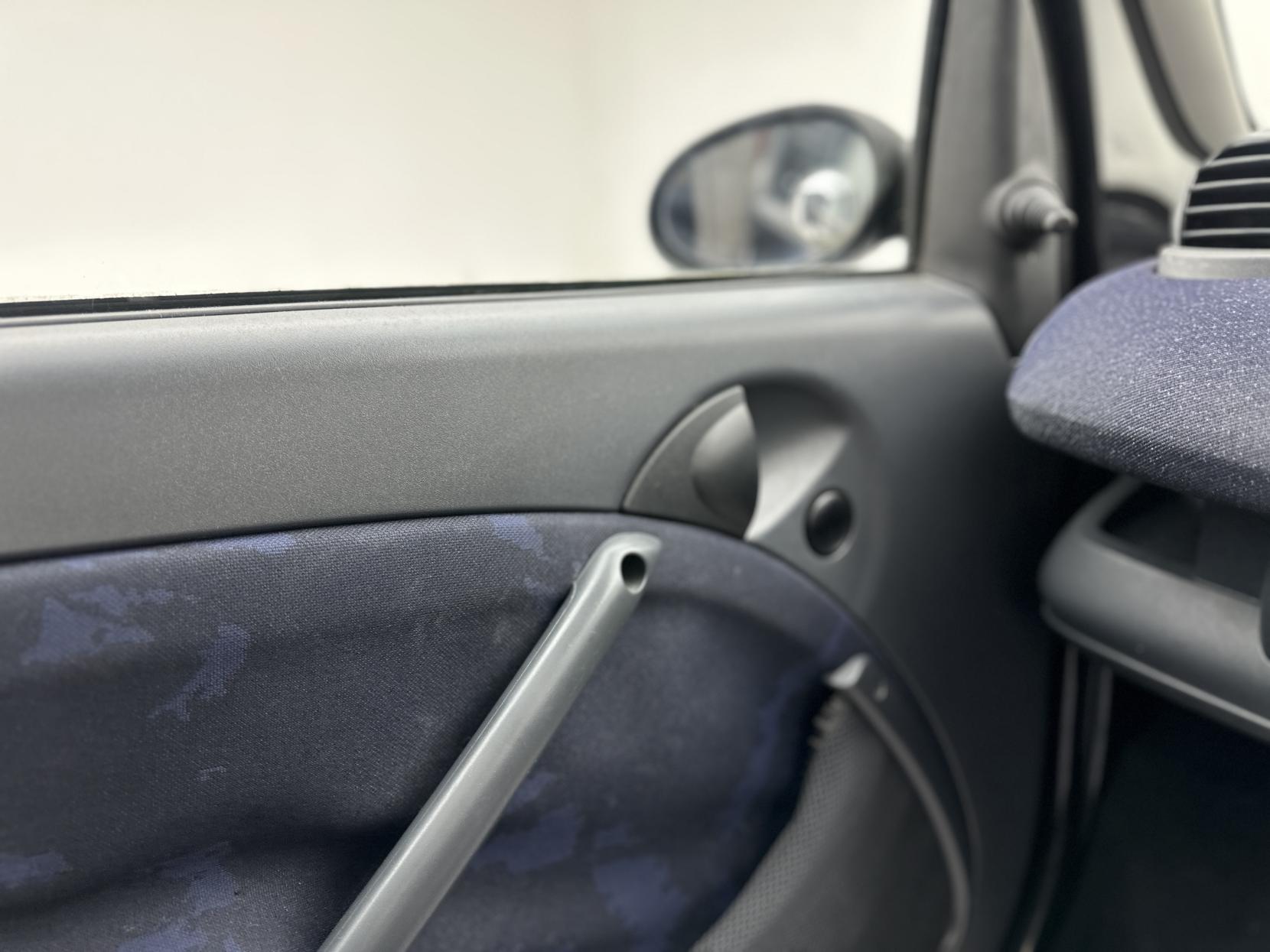 Smart fortwo 0.7 City Pulse Hatchback 3dr Petrol Automatic (113 g/km, 61 bhp)