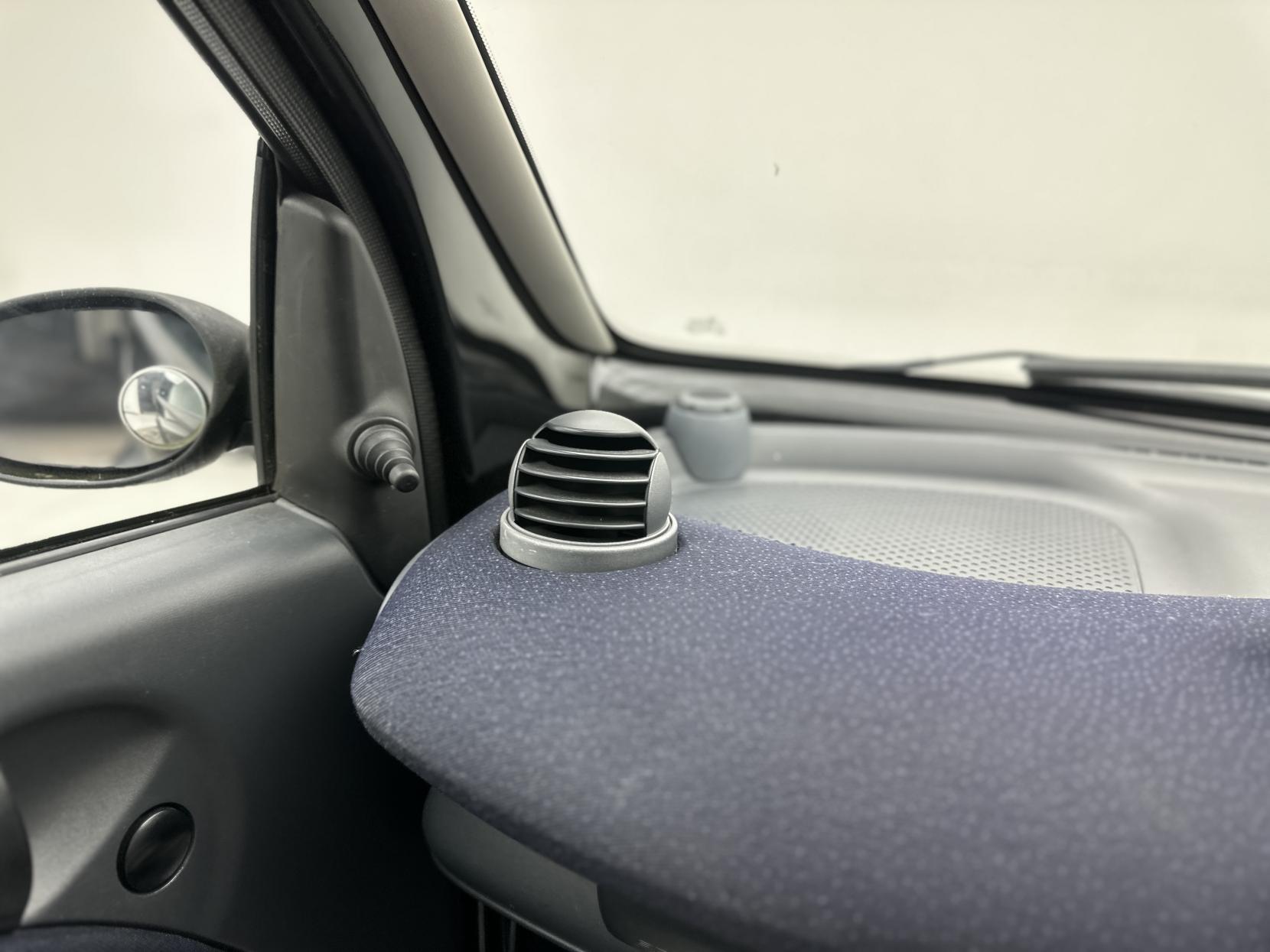 Smart fortwo 0.7 City Pulse Hatchback 3dr Petrol Automatic (113 g/km, 61 bhp)