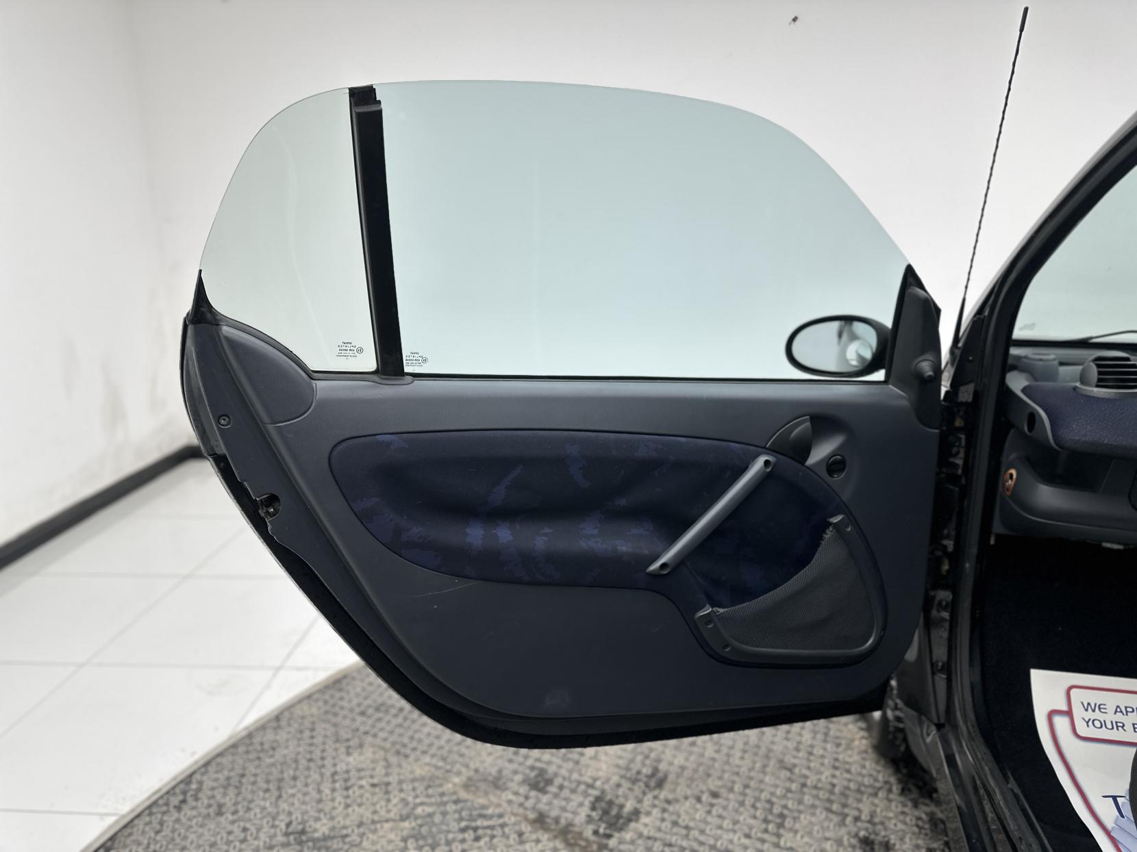 Smart fortwo 0.7 City Pulse Hatchback 3dr Petrol Automatic (113 g/km, 61 bhp)