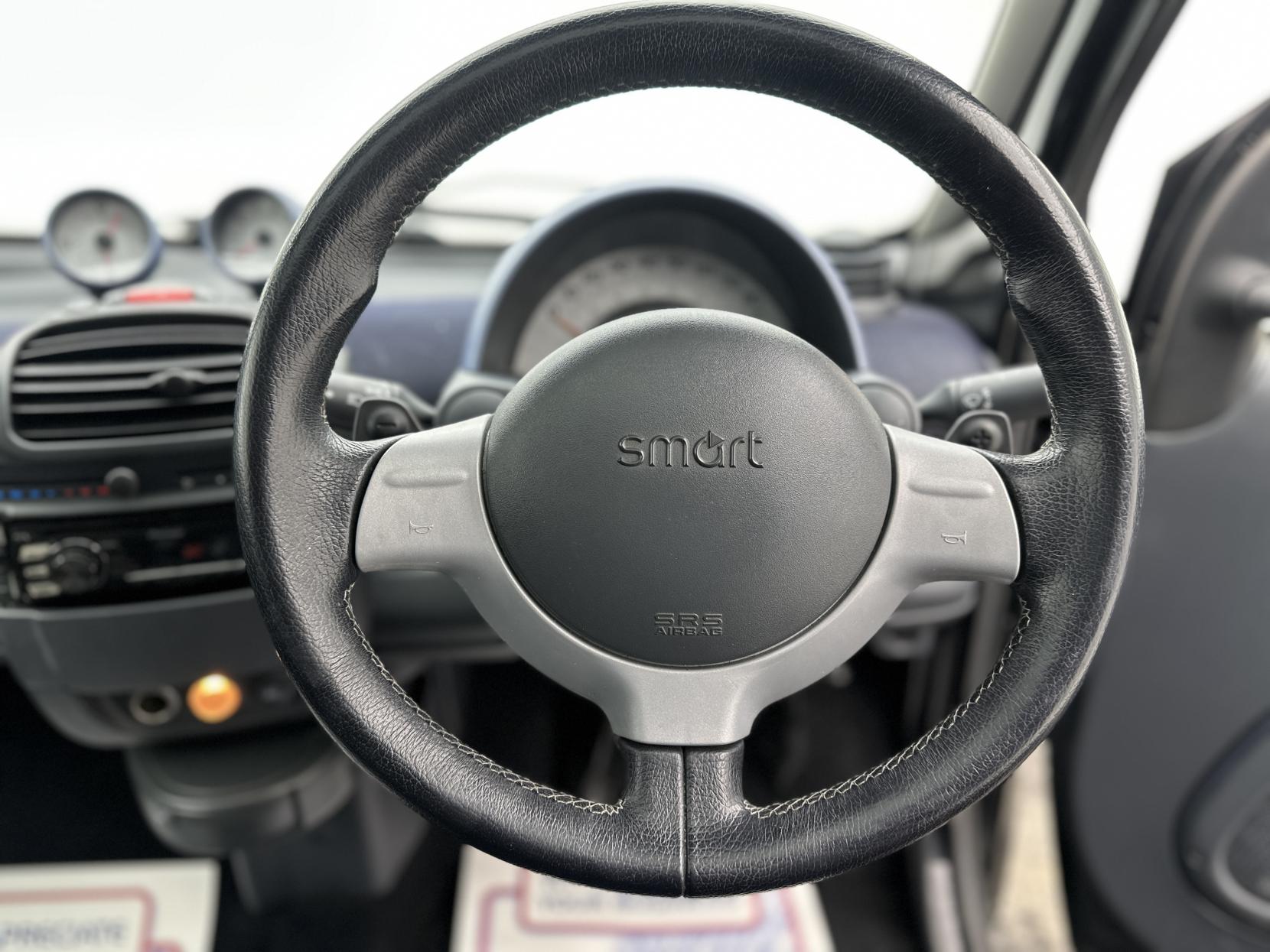 Smart fortwo 0.7 City Pulse Hatchback 3dr Petrol Automatic (113 g/km, 61 bhp)