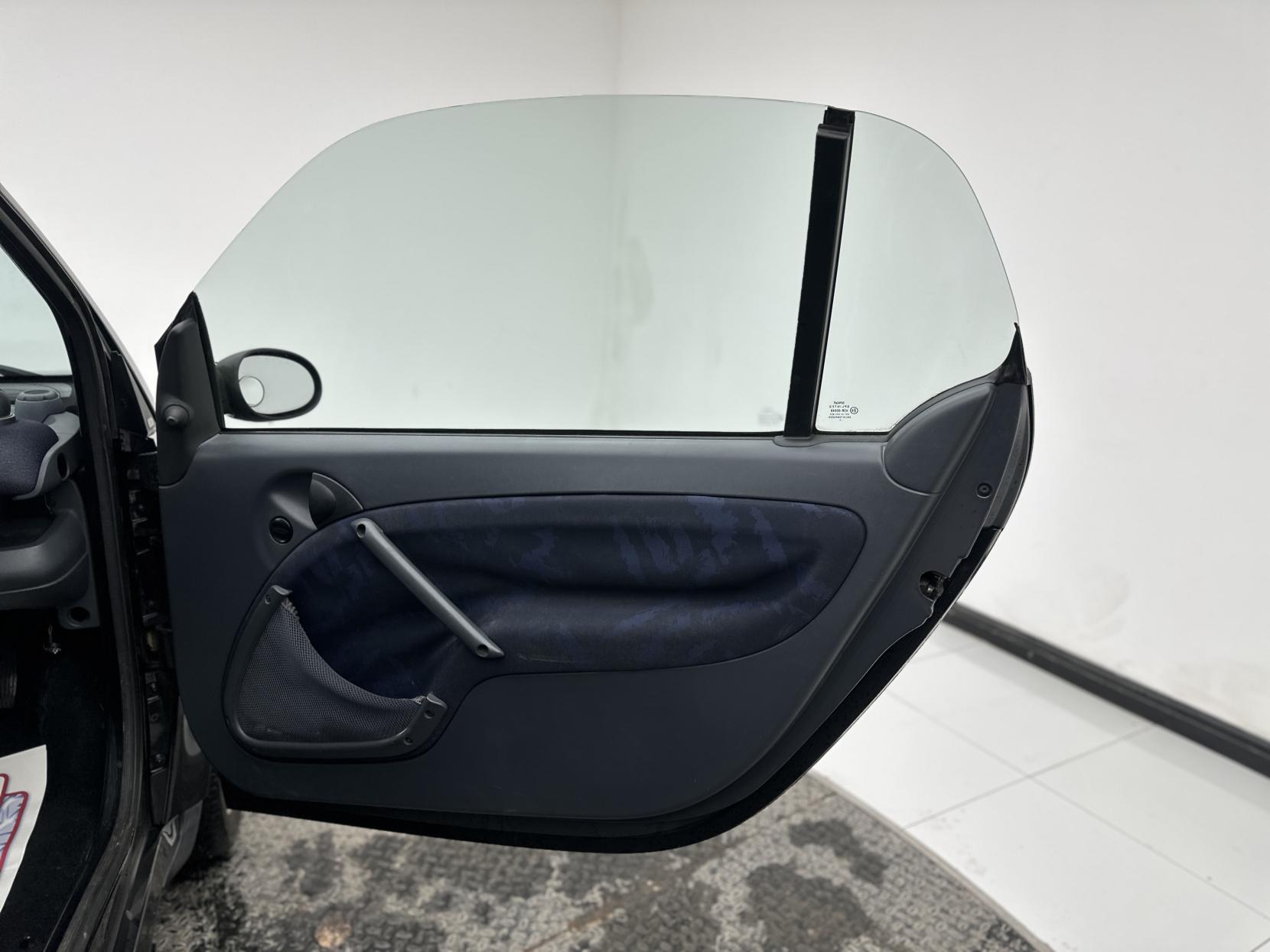 Smart fortwo 0.7 City Pulse Hatchback 3dr Petrol Automatic (113 g/km, 61 bhp)