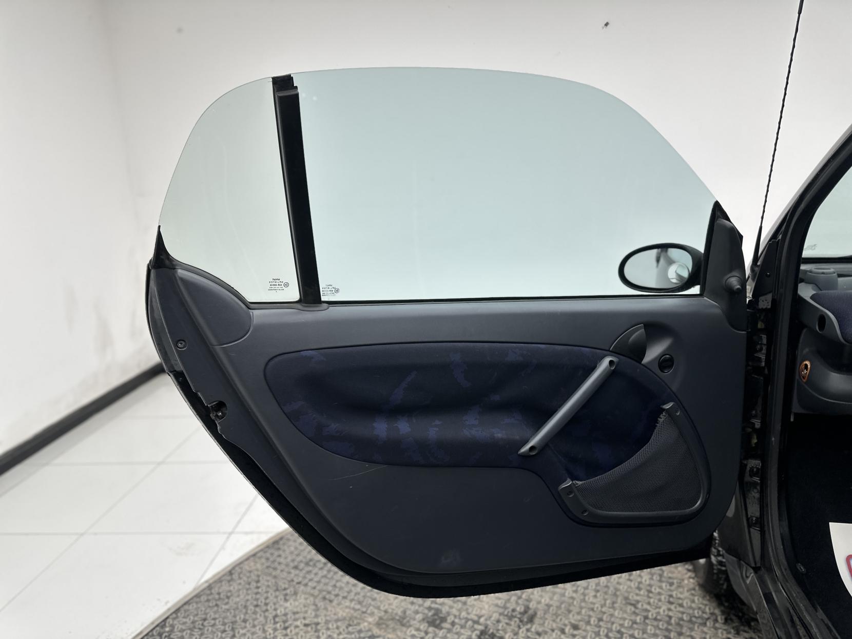 Smart fortwo 0.7 City Pulse Hatchback 3dr Petrol Automatic (113 g/km, 61 bhp)