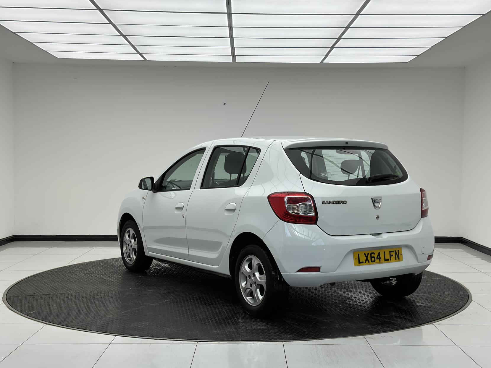Dacia Sandero 0.9 TCe Laureate Hatchback 5dr Petrol Manual Euro 5 (90 ps)