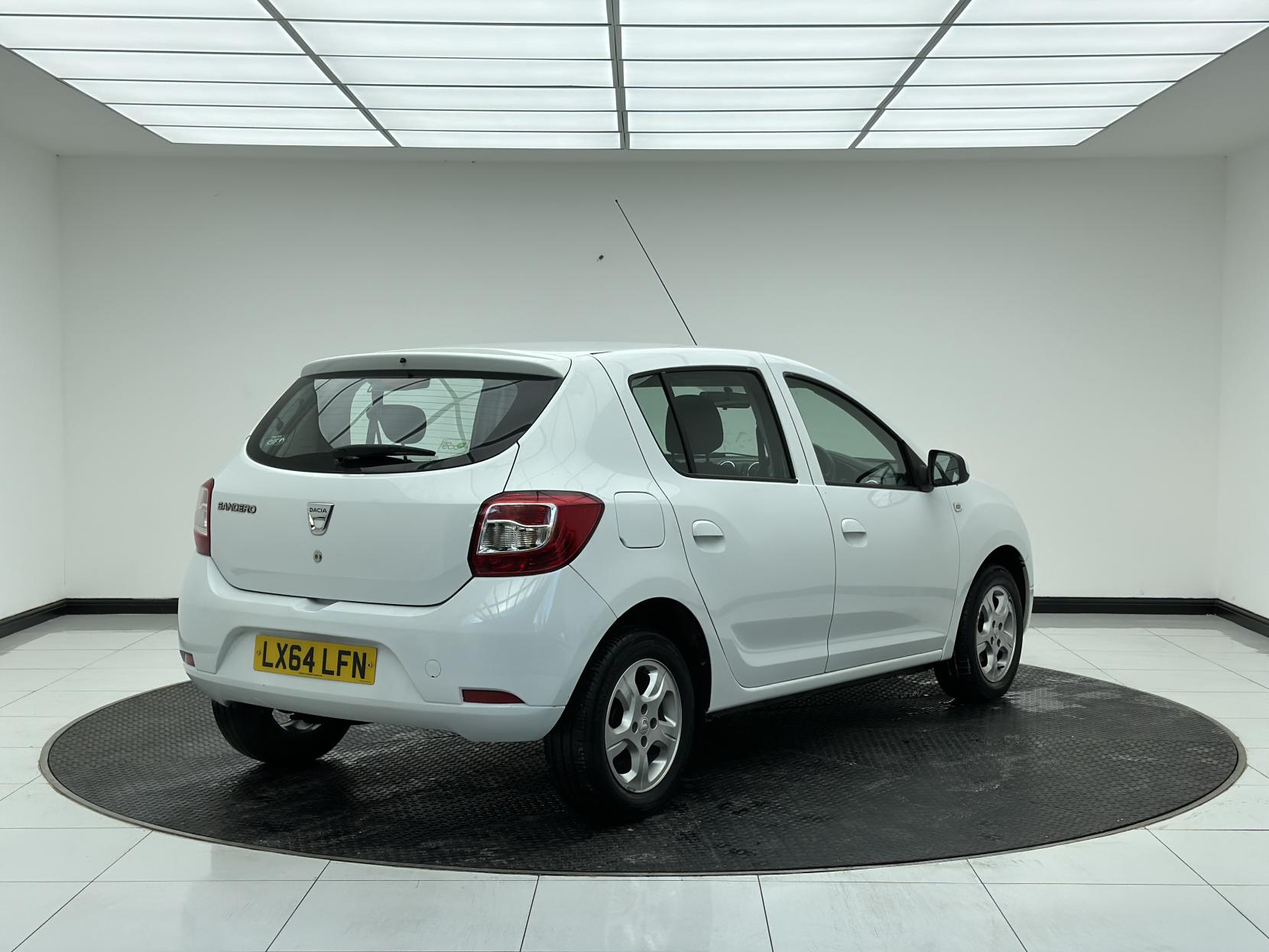 Dacia Sandero 0.9 TCe Laureate Hatchback 5dr Petrol Manual Euro 5 (90 ps)