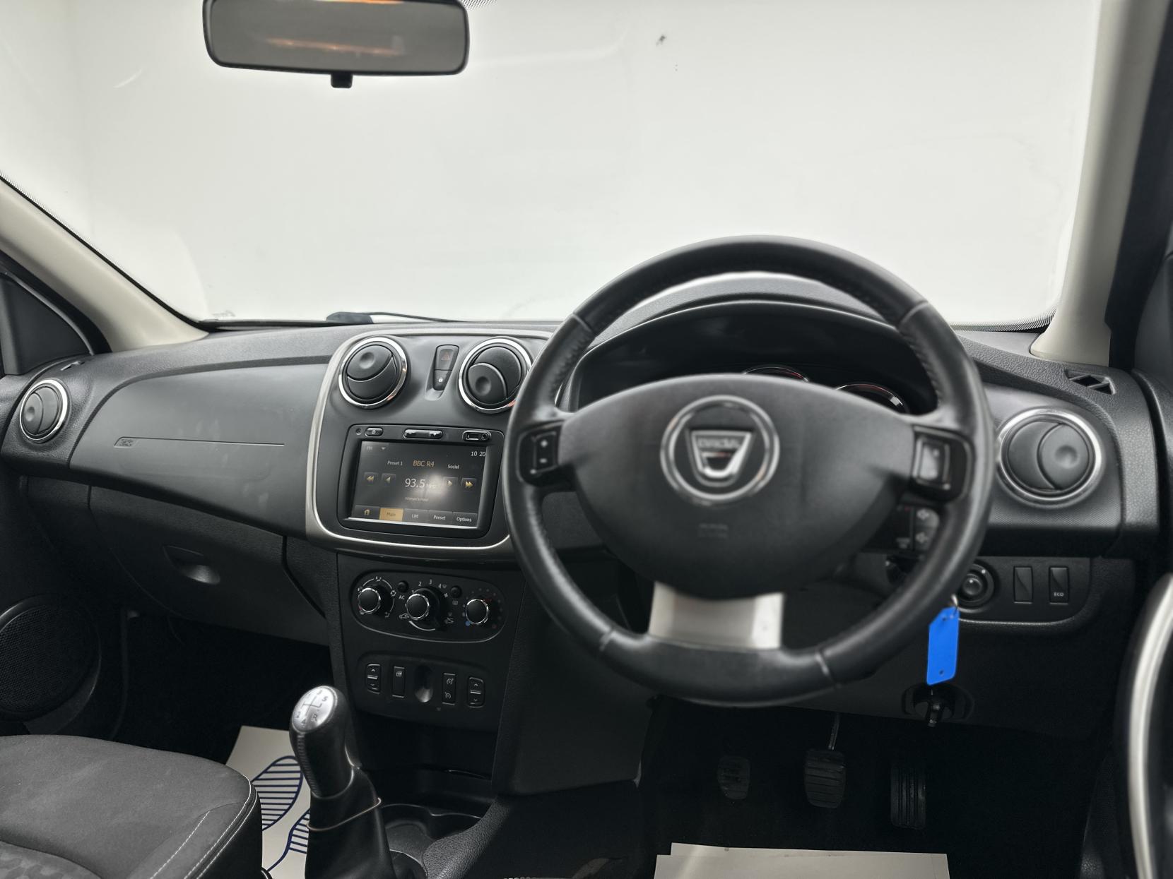 Dacia Sandero 0.9 TCe Laureate Hatchback 5dr Petrol Manual Euro 5 (90 ps)