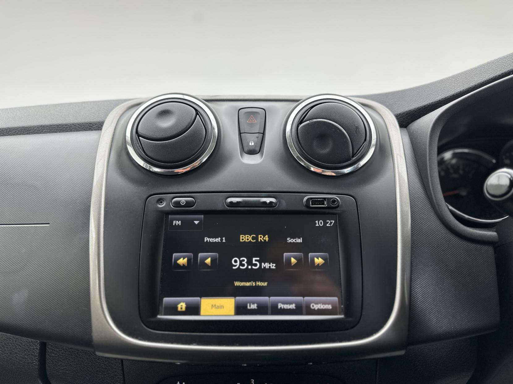 Dacia Sandero 0.9 TCe Laureate Hatchback 5dr Petrol Manual Euro 5 (90 ps)