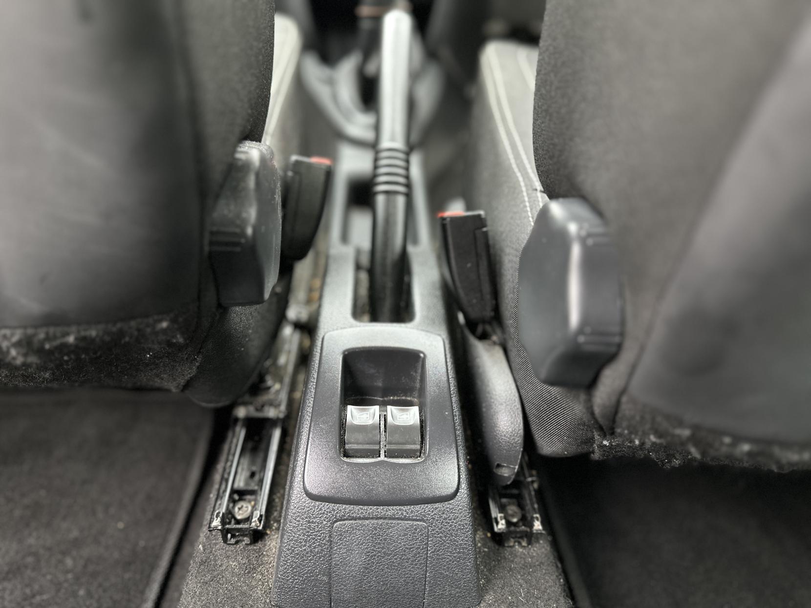 Dacia Sandero 0.9 TCe Laureate Hatchback 5dr Petrol Manual Euro 5 (90 ps)