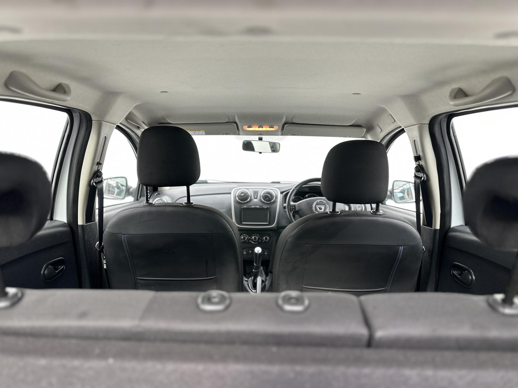 Dacia Sandero 0.9 TCe Laureate Hatchback 5dr Petrol Manual Euro 5 (90 ps)