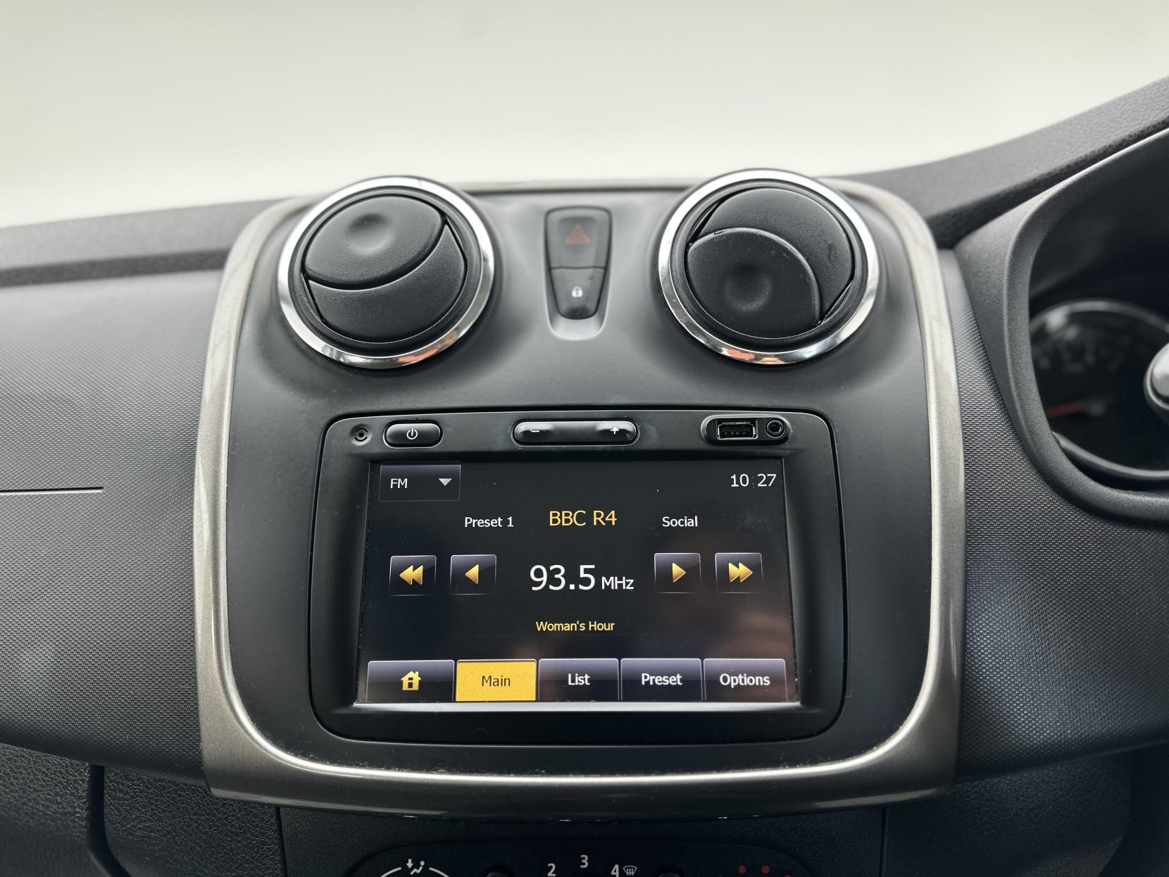 Dacia Sandero 0.9 TCe Laureate Hatchback 5dr Petrol Manual Euro 5 (90 ps)