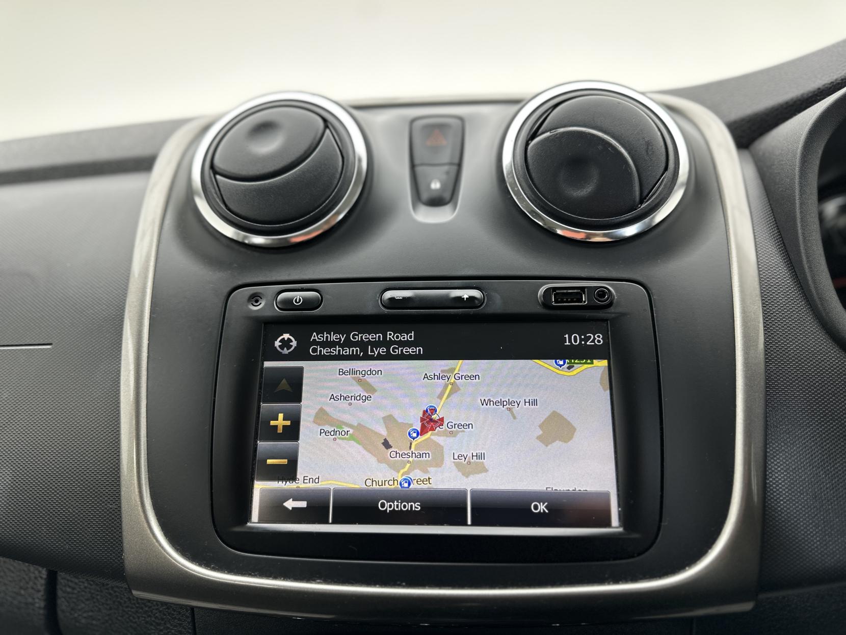 Dacia Sandero 0.9 TCe Laureate Hatchback 5dr Petrol Manual Euro 5 (90 ps)