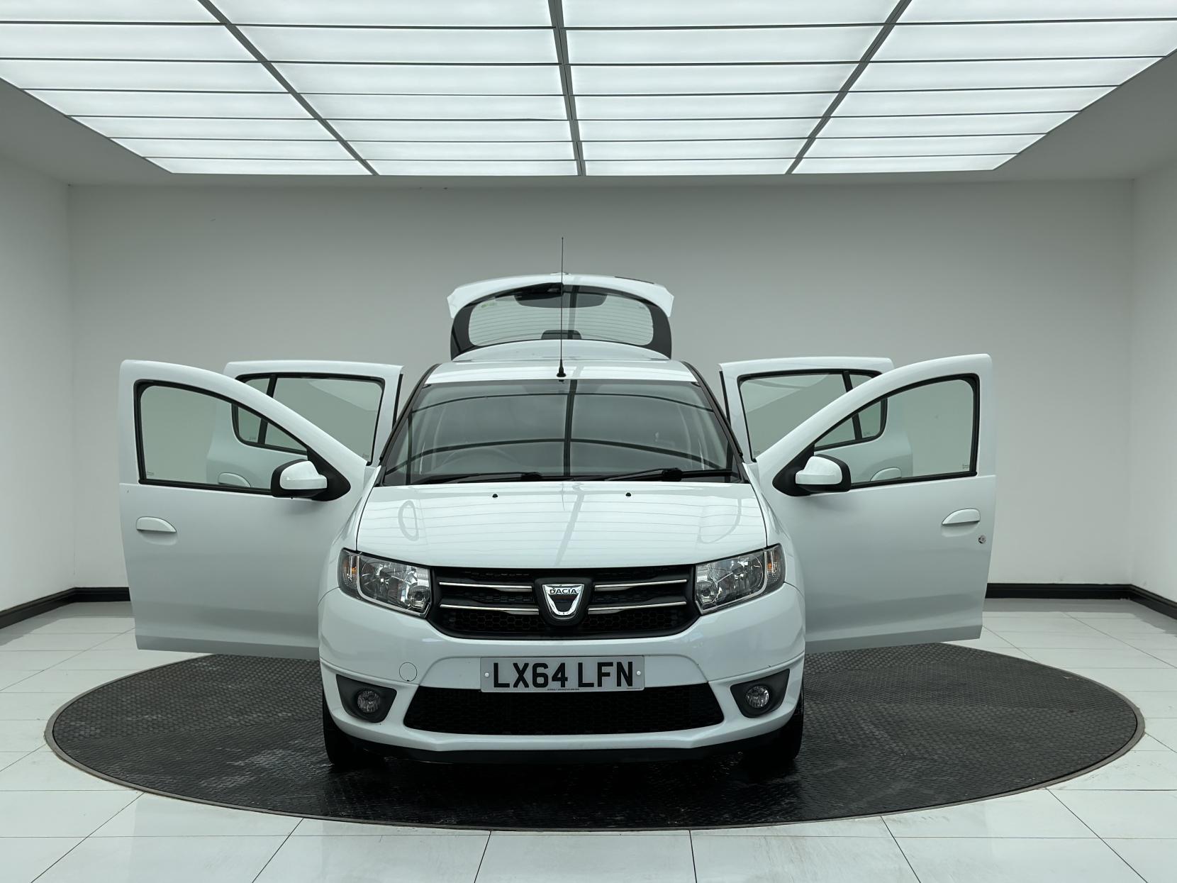 Dacia Sandero 0.9 TCe Laureate Hatchback 5dr Petrol Manual Euro 5 (90 ps)