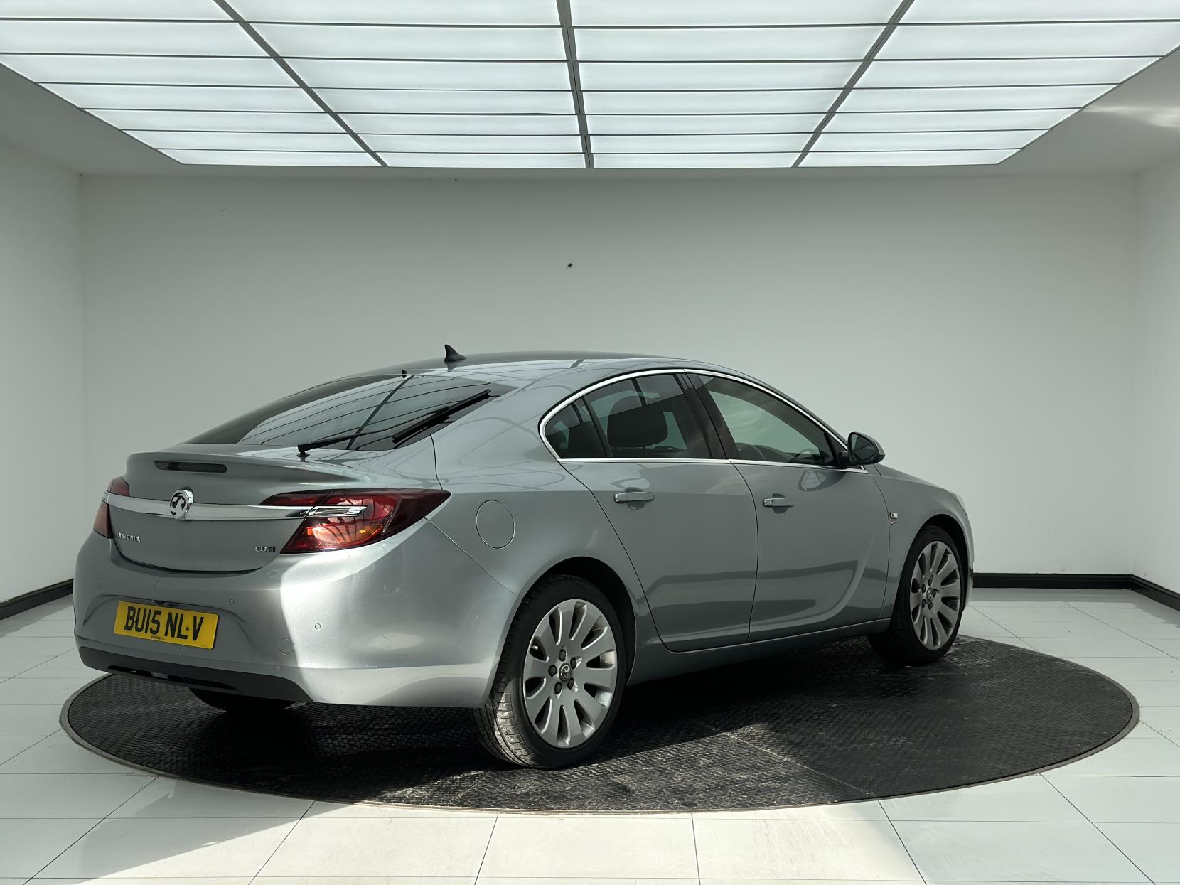 Vauxhall Insignia 2.0 CDTi Elite Nav Hatchback 5dr Diesel Auto Euro 5 (163 ps)