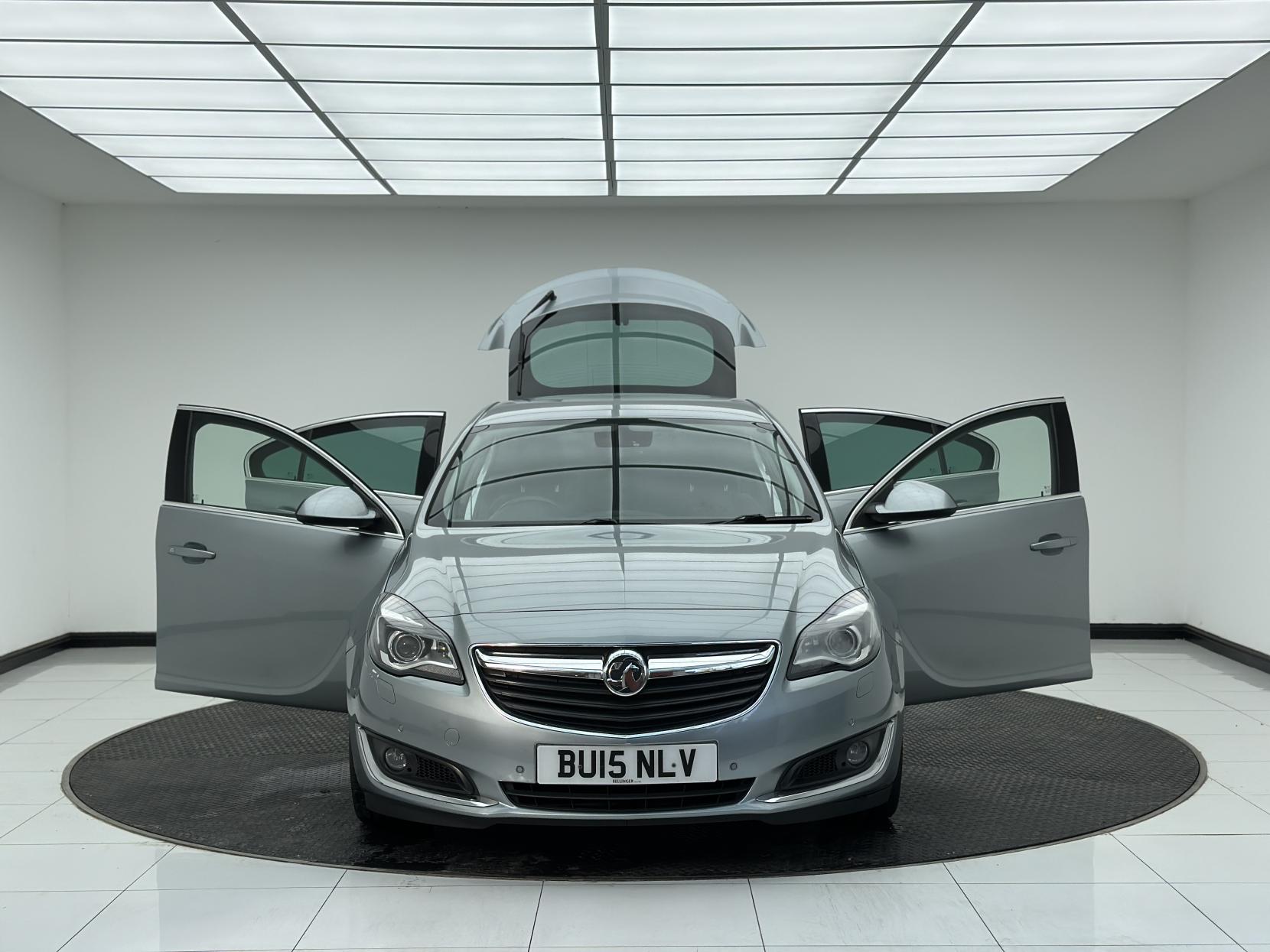 Vauxhall Insignia 2.0 CDTi Elite Nav Hatchback 5dr Diesel Auto Euro 5 (163 ps)