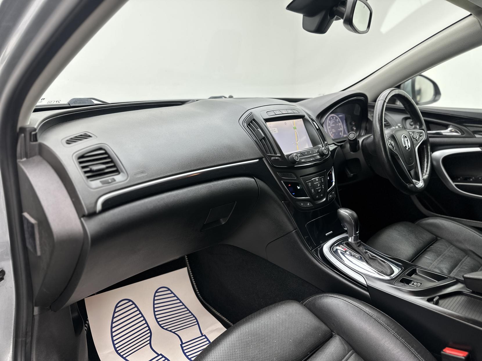 Vauxhall Insignia 2.0 CDTi Elite Nav Hatchback 5dr Diesel Auto Euro 5 (163 ps)