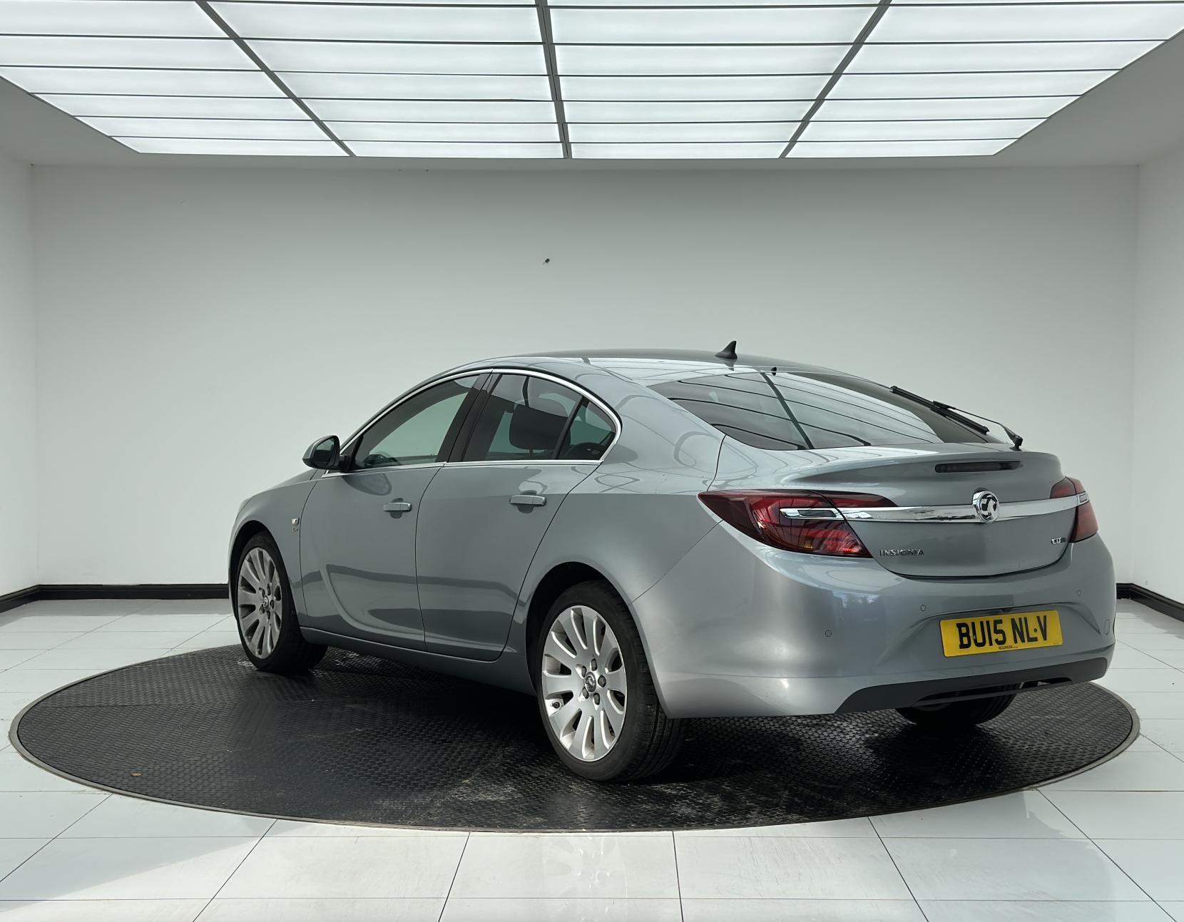Vauxhall Insignia 2.0 CDTi Elite Nav Hatchback 5dr Diesel Auto Euro 5 (163 ps)