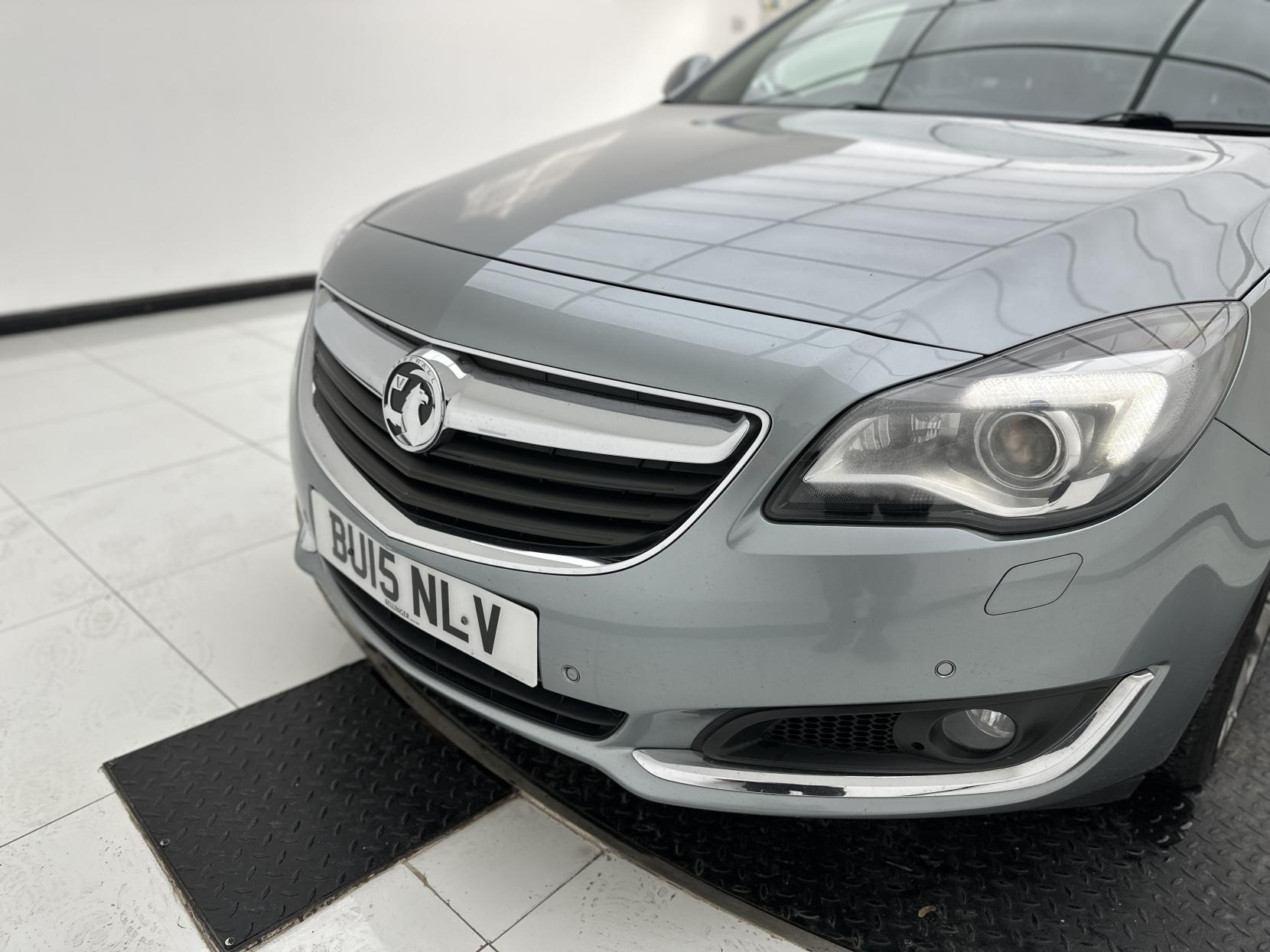 Vauxhall Insignia 2.0 CDTi Elite Nav Hatchback 5dr Diesel Auto Euro 5 (163 ps)