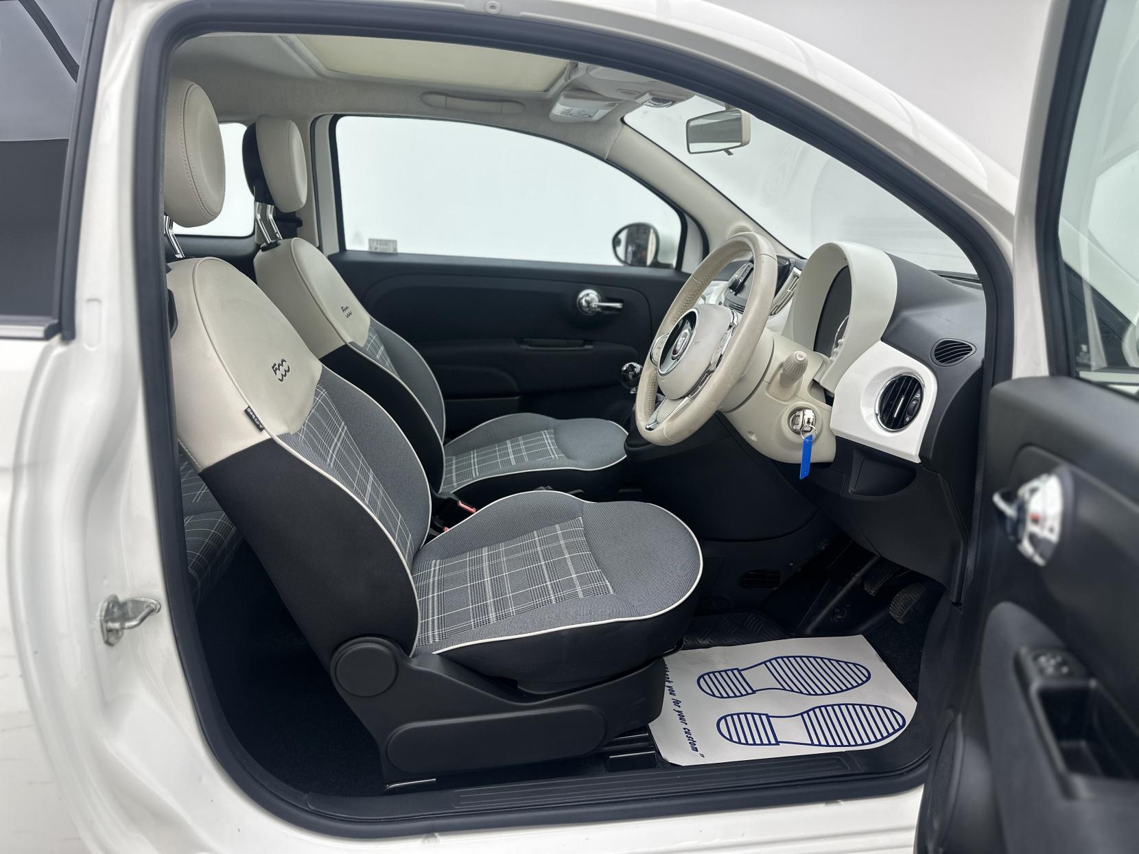 Fiat 500 1.2 Lounge Hatchback 3dr Petrol Manual Euro 6 (s/s) (69 bhp)