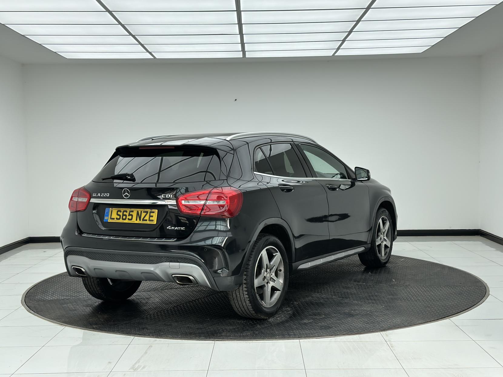 Mercedes-Benz GLA 2.1 GLA220 CDI AMG Line SUV 5dr Diesel 7G-DCT 4MATIC Euro 6 (s/s) (170 ps)