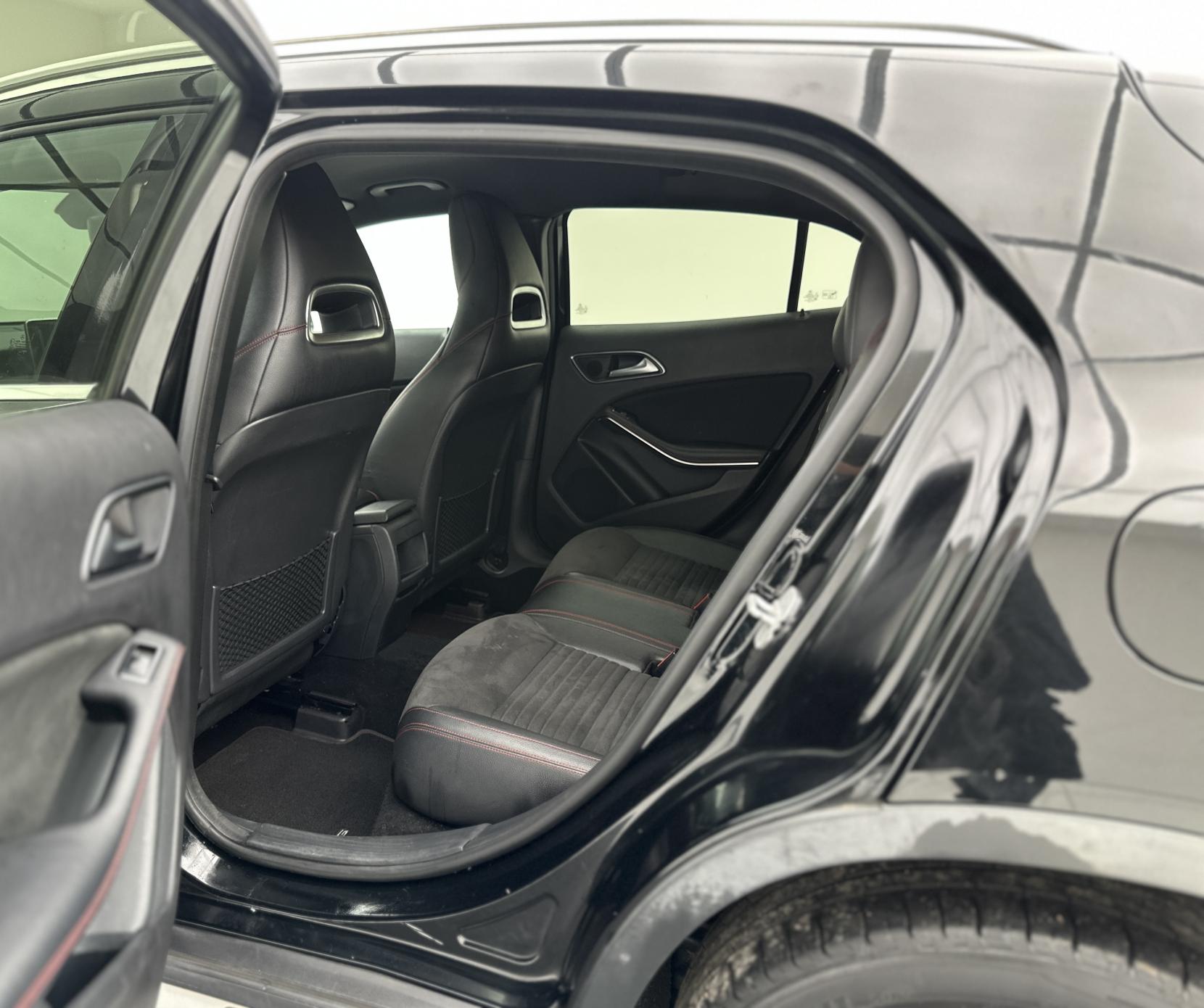 Mercedes-Benz GLA 2.1 GLA220 CDI AMG Line SUV 5dr Diesel 7G-DCT 4MATIC Euro 6 (s/s) (170 ps)