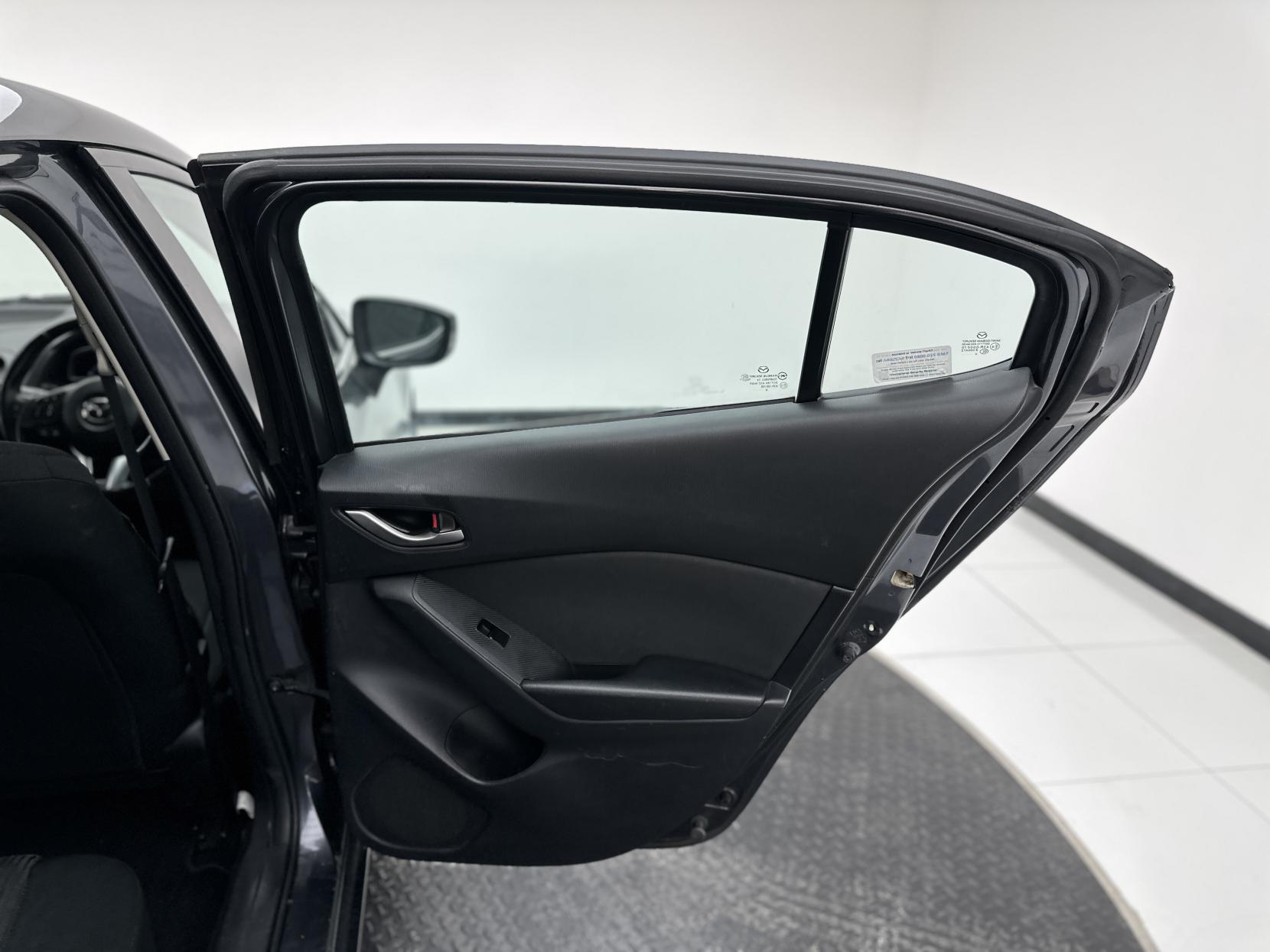 Mazda Mazda3 2.0 SKYACTIV-G SE Hatchback 5dr Petrol Manual Euro 5 (s/s) (120 ps)