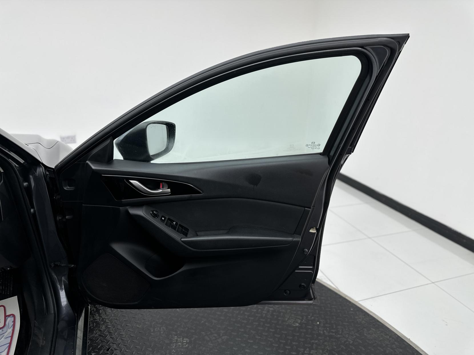 Mazda Mazda3 2.0 SKYACTIV-G SE Hatchback 5dr Petrol Manual Euro 5 (s/s) (120 ps)