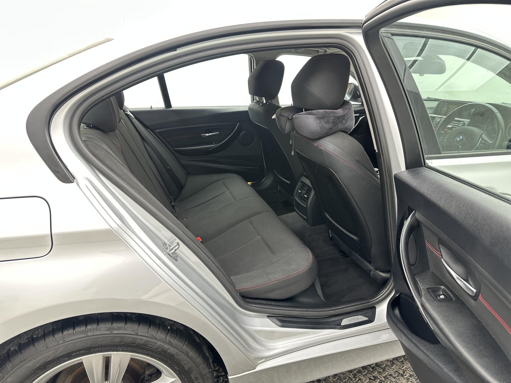 BMW 3 Series 1.6 316i Sport Saloon 4dr Petrol Auto Euro 6 (s/s) (136 ps)