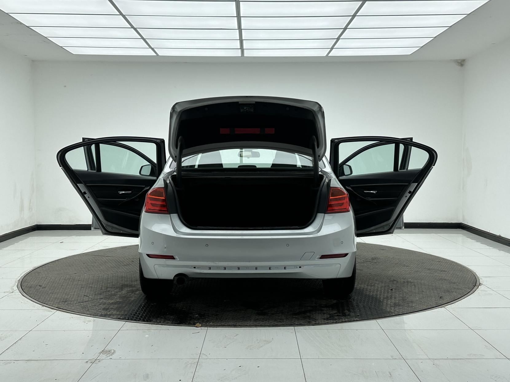 BMW 3 Series 1.6 316i Sport Saloon 4dr Petrol Auto Euro 6 (s/s) (136 ps)