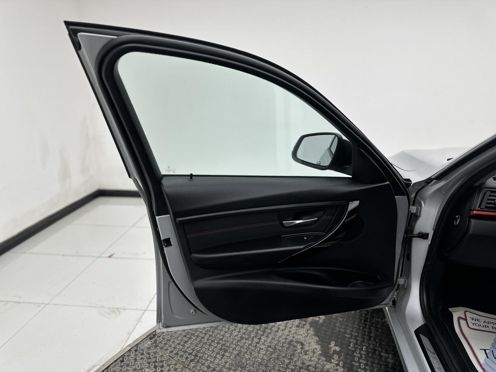 BMW 3 Series 1.6 316i Sport Saloon 4dr Petrol Auto Euro 6 (s/s) (136 ps)