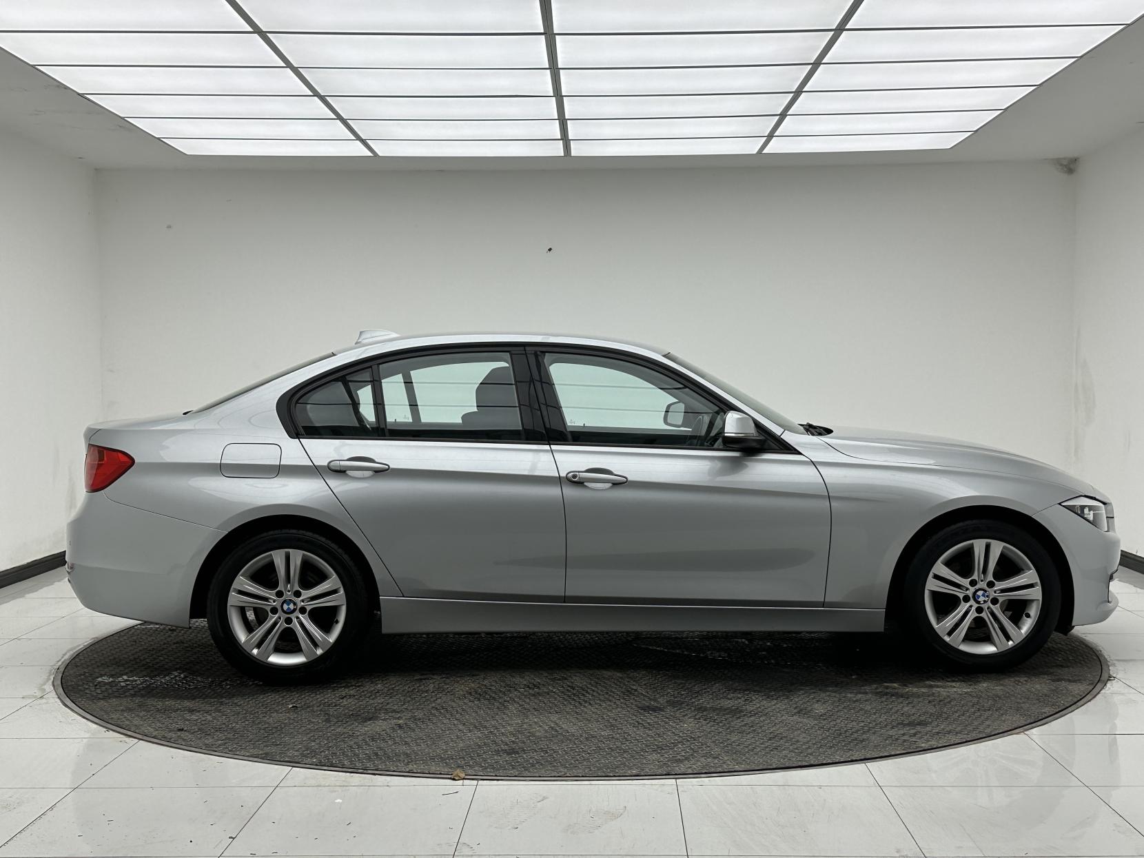 BMW 3 Series 1.6 316i Sport Saloon 4dr Petrol Auto Euro 6 (s/s) (136 ps)