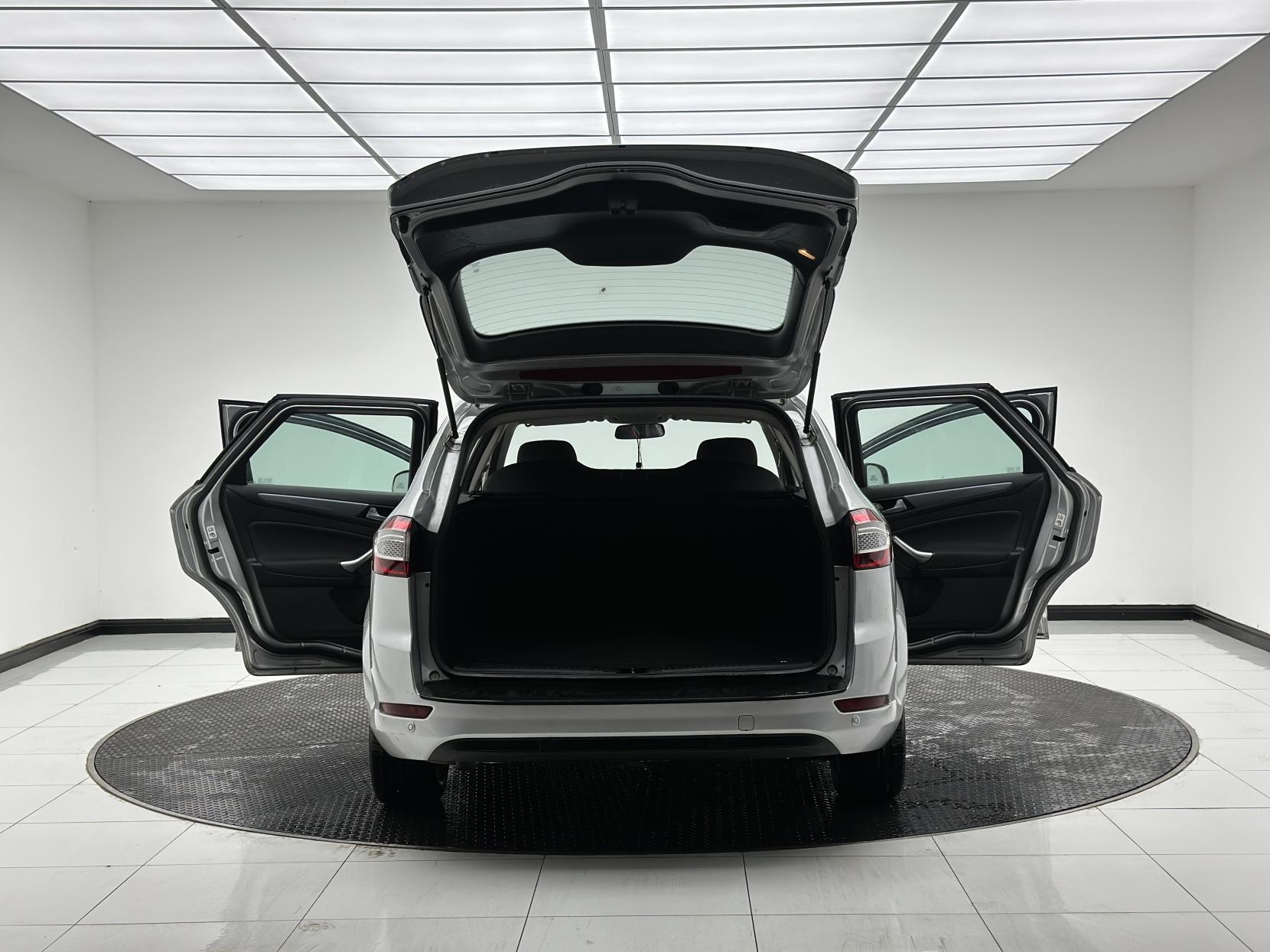 Ford Mondeo 2.0 TDCi Zetec Estate 5dr Diesel Manual Euro 5 (163 ps)