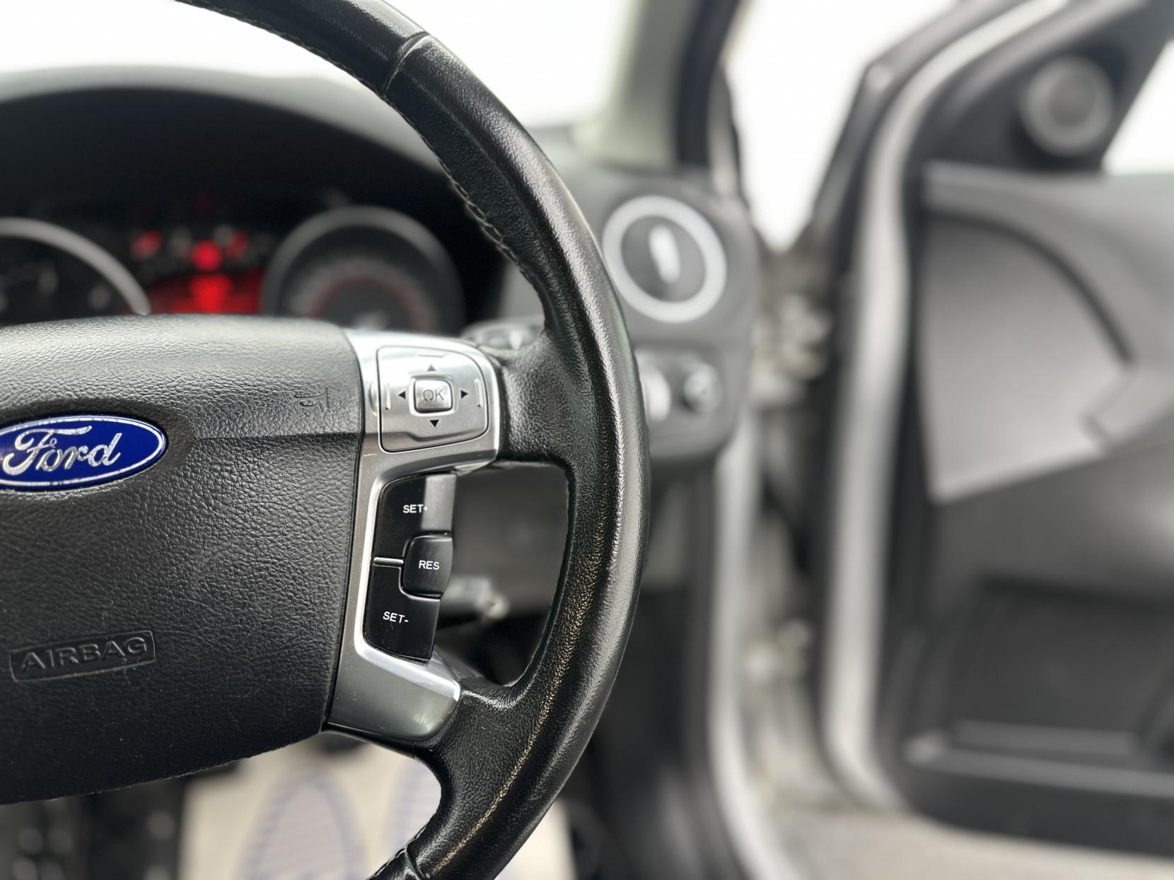 Ford Mondeo 2.0 TDCi Zetec Estate 5dr Diesel Manual Euro 5 (163 ps)