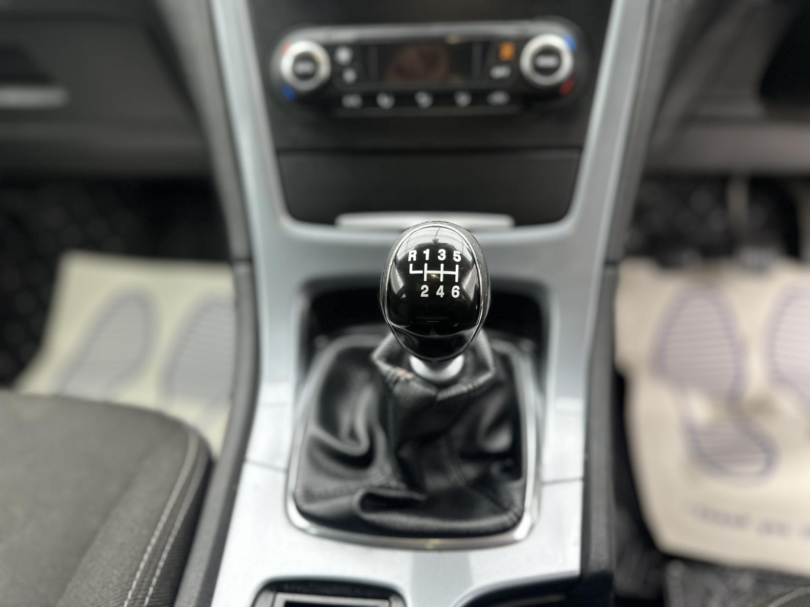 Ford Mondeo 2.0 TDCi Zetec Estate 5dr Diesel Manual Euro 5 (163 ps)