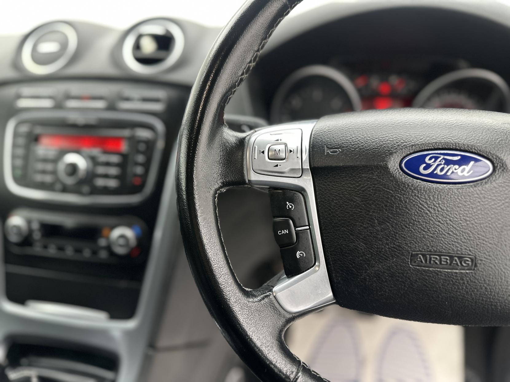 Ford Mondeo 2.0 TDCi Zetec Estate 5dr Diesel Manual Euro 5 (163 ps)