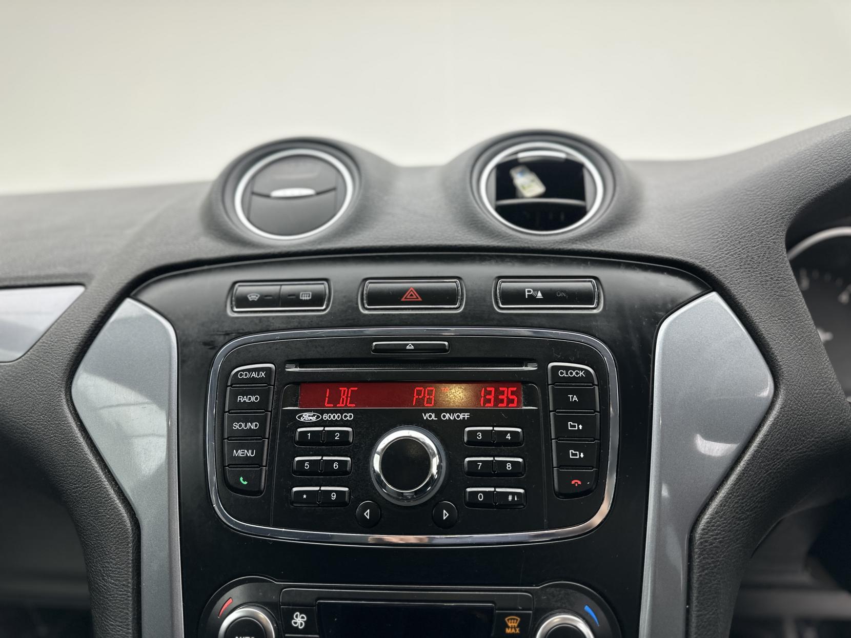 Ford Mondeo 2.0 TDCi Zetec Estate 5dr Diesel Manual Euro 5 (163 ps)