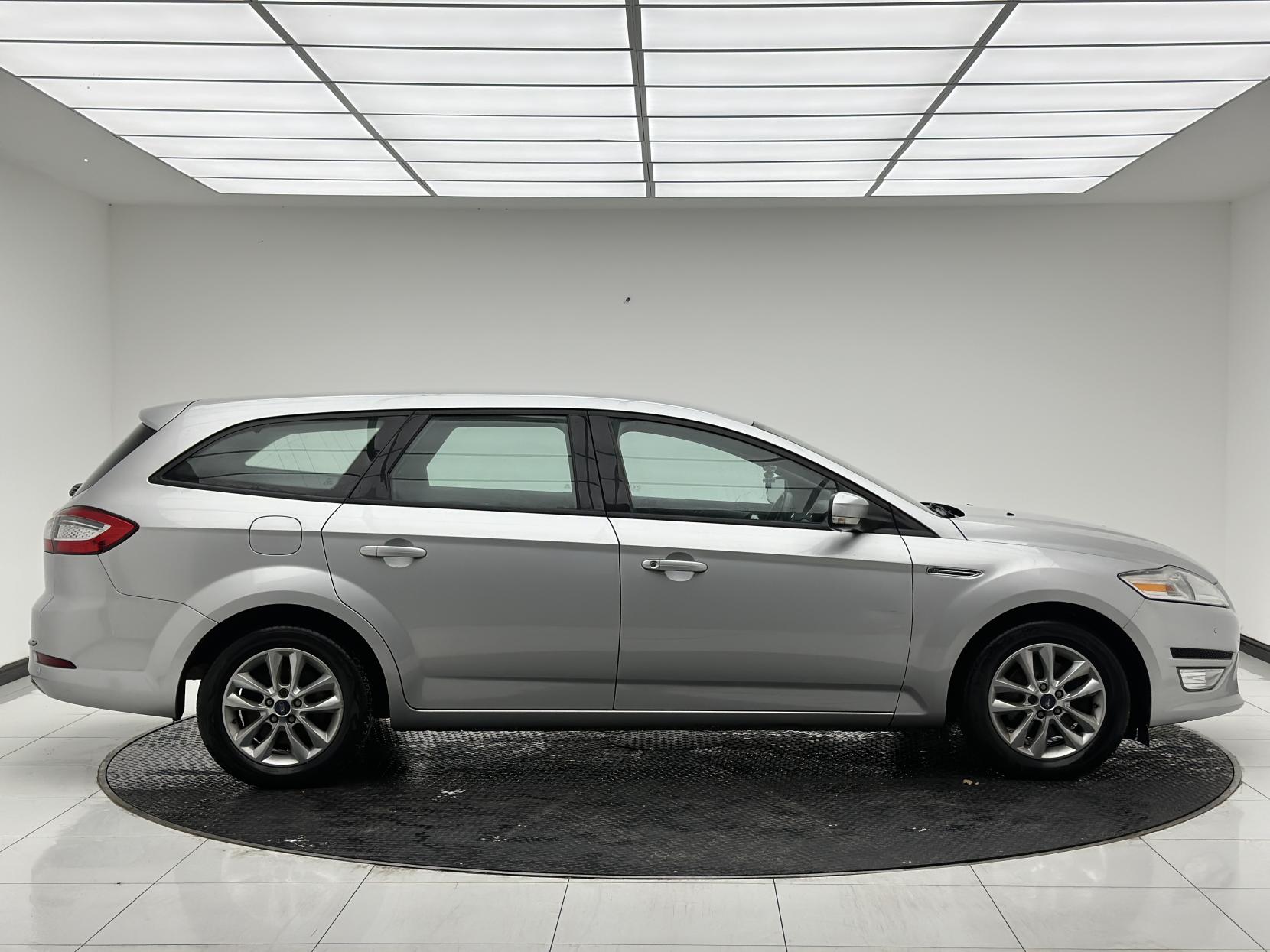 Ford Mondeo 2.0 TDCi Zetec Estate 5dr Diesel Manual Euro 5 (163 ps)