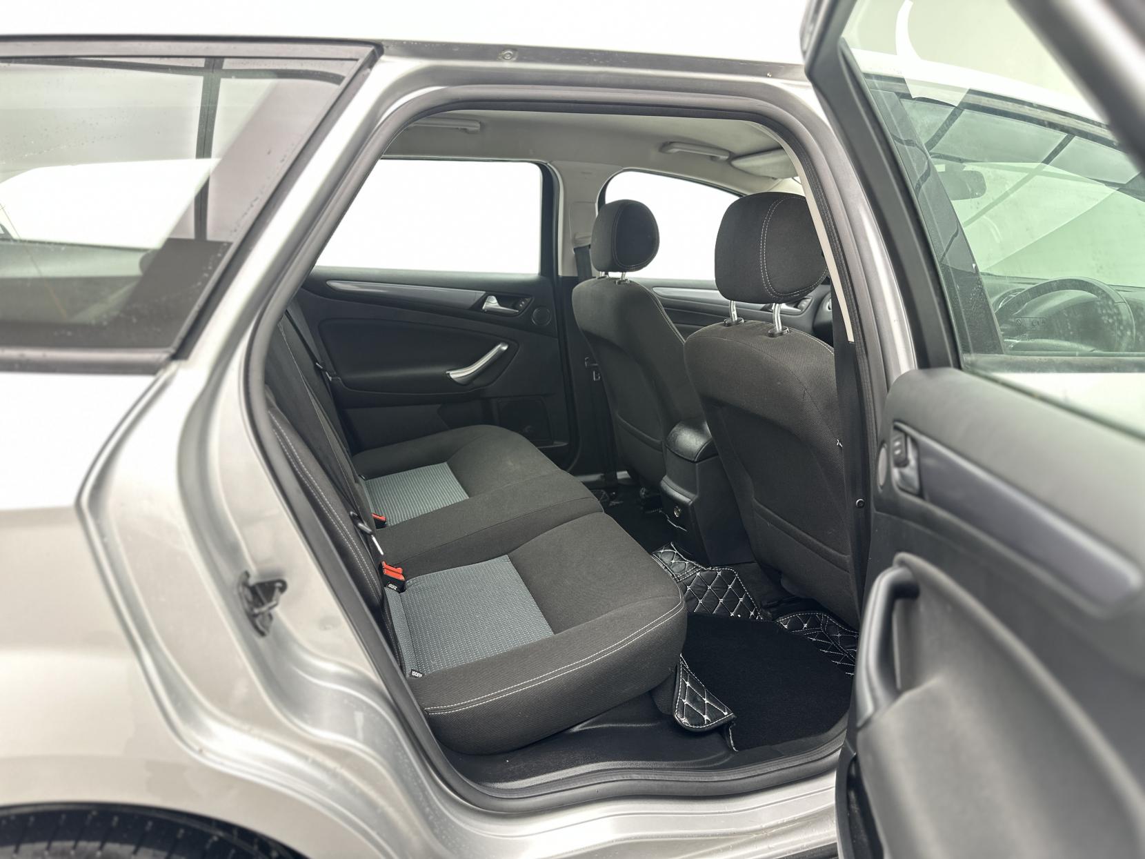 Ford Mondeo 2.0 TDCi Zetec Estate 5dr Diesel Manual Euro 5 (163 ps)