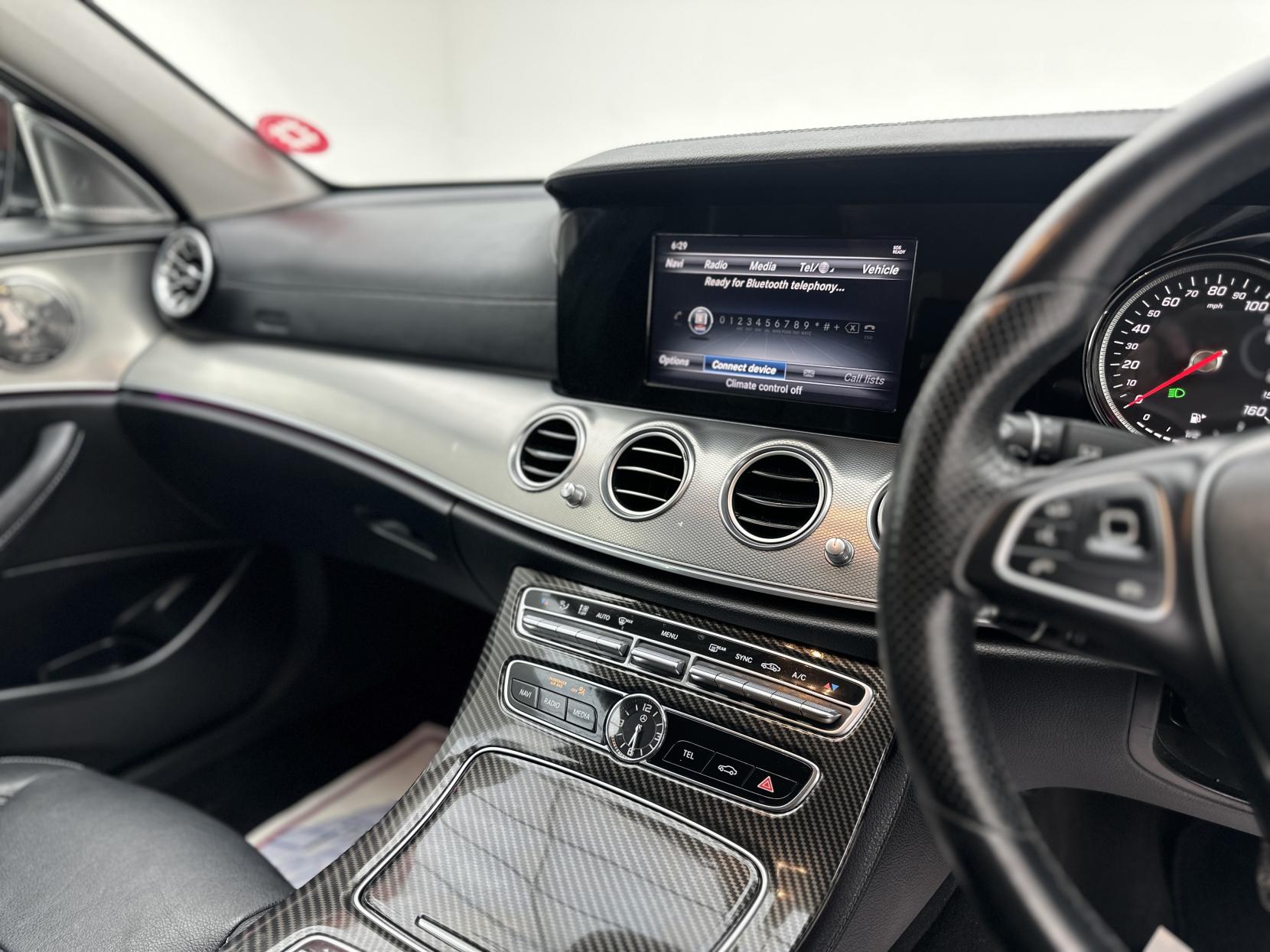 Mercedes-Benz E Class 2.0 E200d SE Saloon 4dr Diesel G-Tronic+ Euro 6 (s/s) (150 ps)