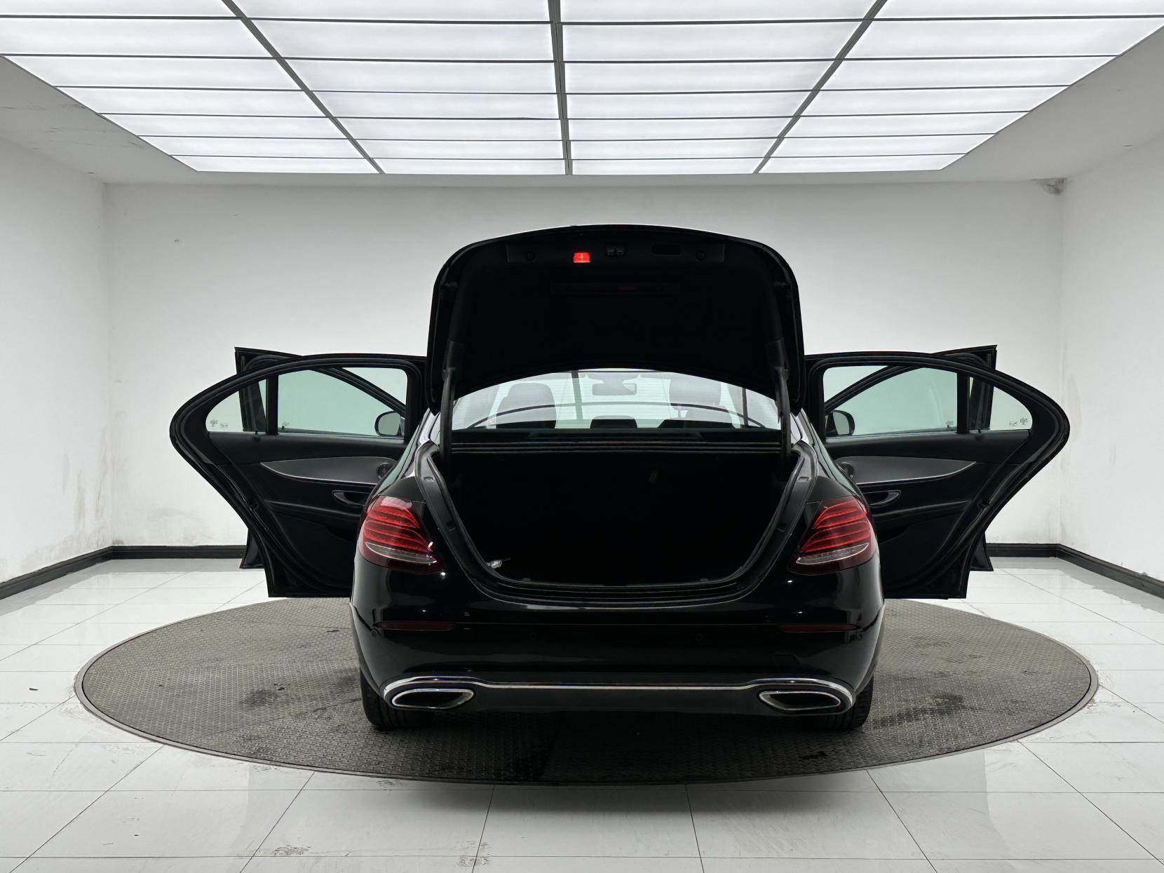 Mercedes-Benz E Class 2.0 E200d SE Saloon 4dr Diesel G-Tronic+ Euro 6 (s/s) (150 ps)