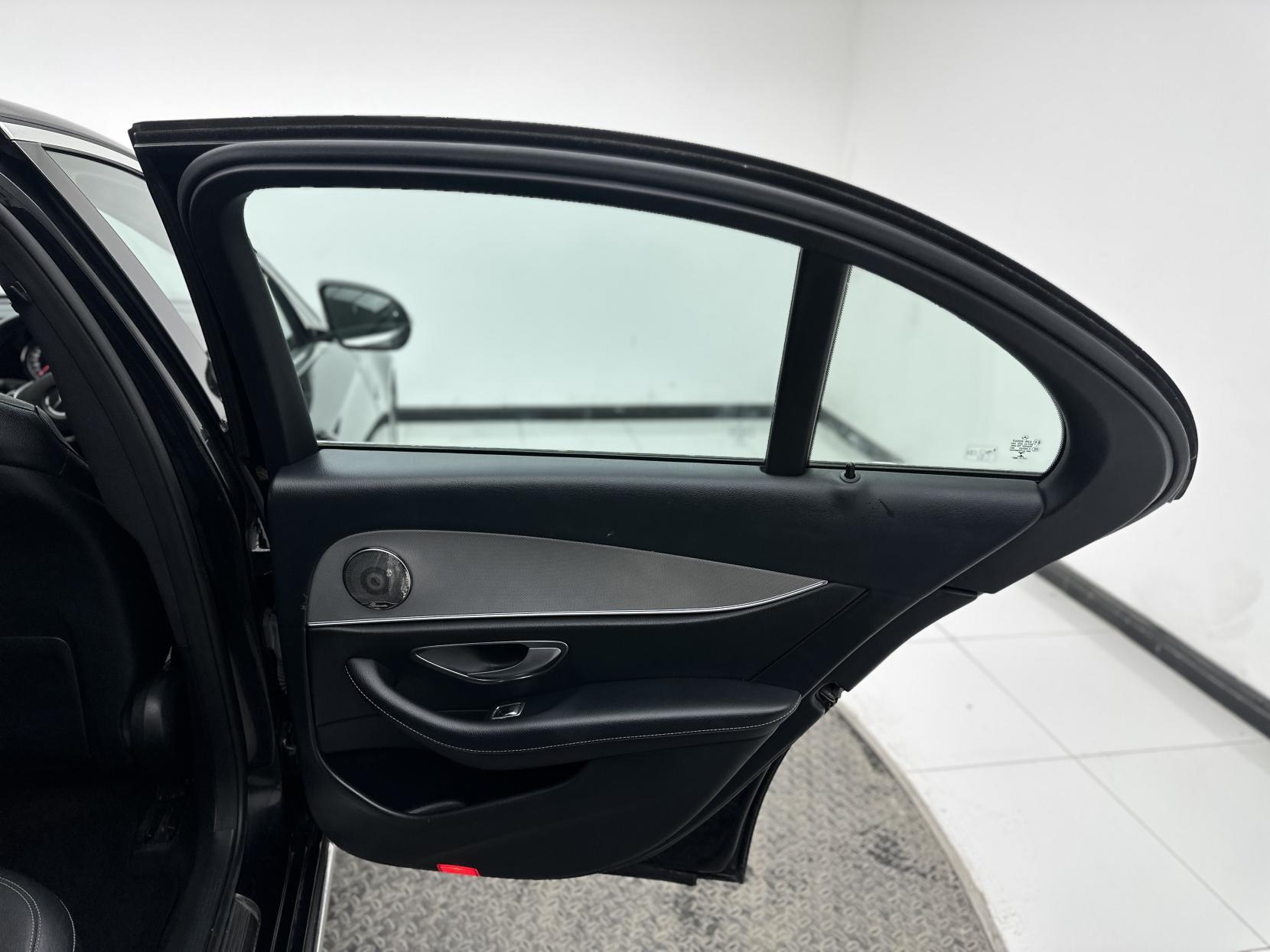 Mercedes-Benz E Class 2.0 E200d SE Saloon 4dr Diesel G-Tronic+ Euro 6 (s/s) (150 ps)